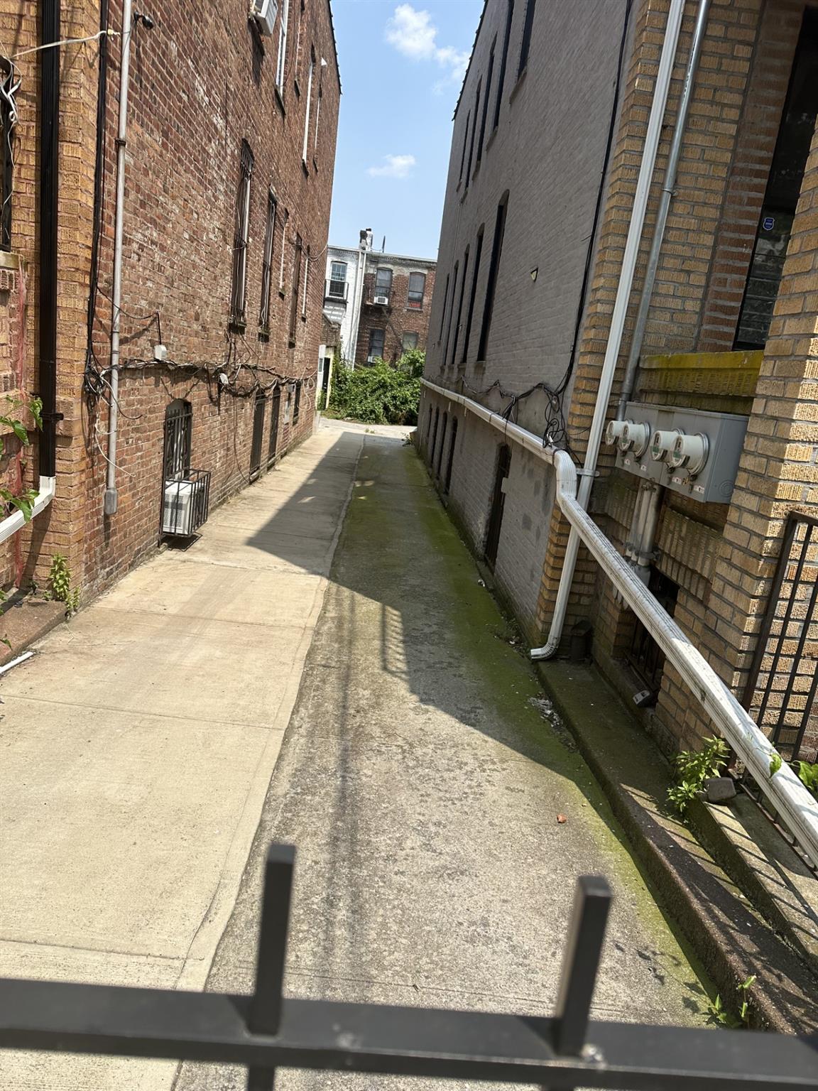 #8 photo, 419 Van Siclen Avenue, ブルックリン区 Brooklyn , NY 11207