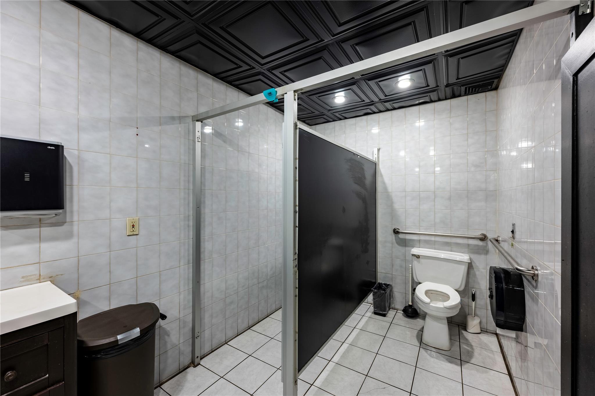 #18 photo, 1574 Route 9, Wappingers Falls , NY 12590