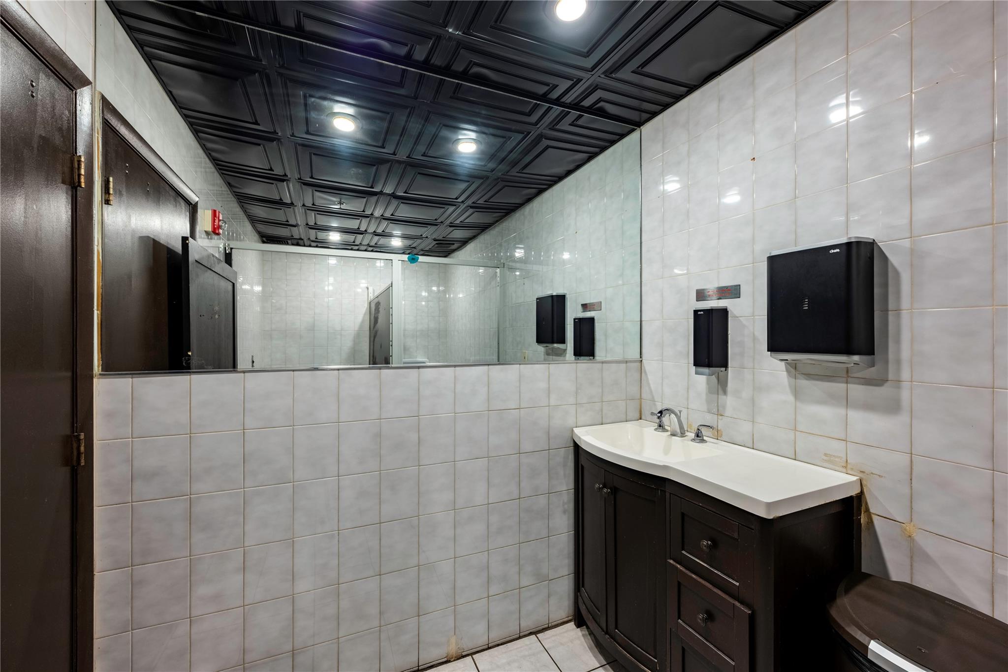 #19 photo, 1574 Route 9, Wappingers Falls , NY 12590