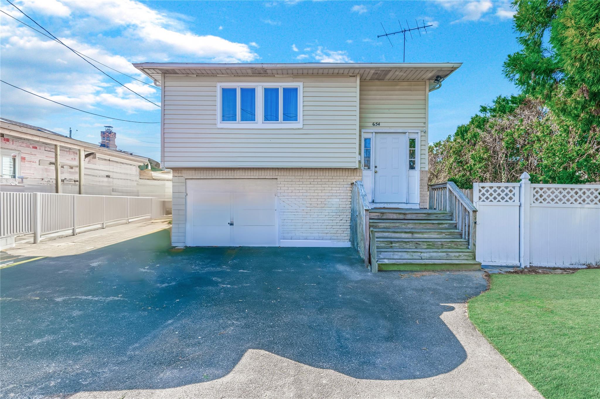 #1 photo, 654 Long Island Avenue, Deer Park , NY 11729