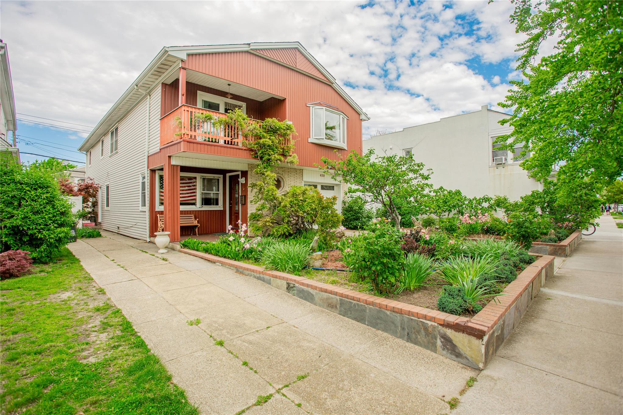 #1 photo, 429 E Park Avenue, Long Beach , NY 11561