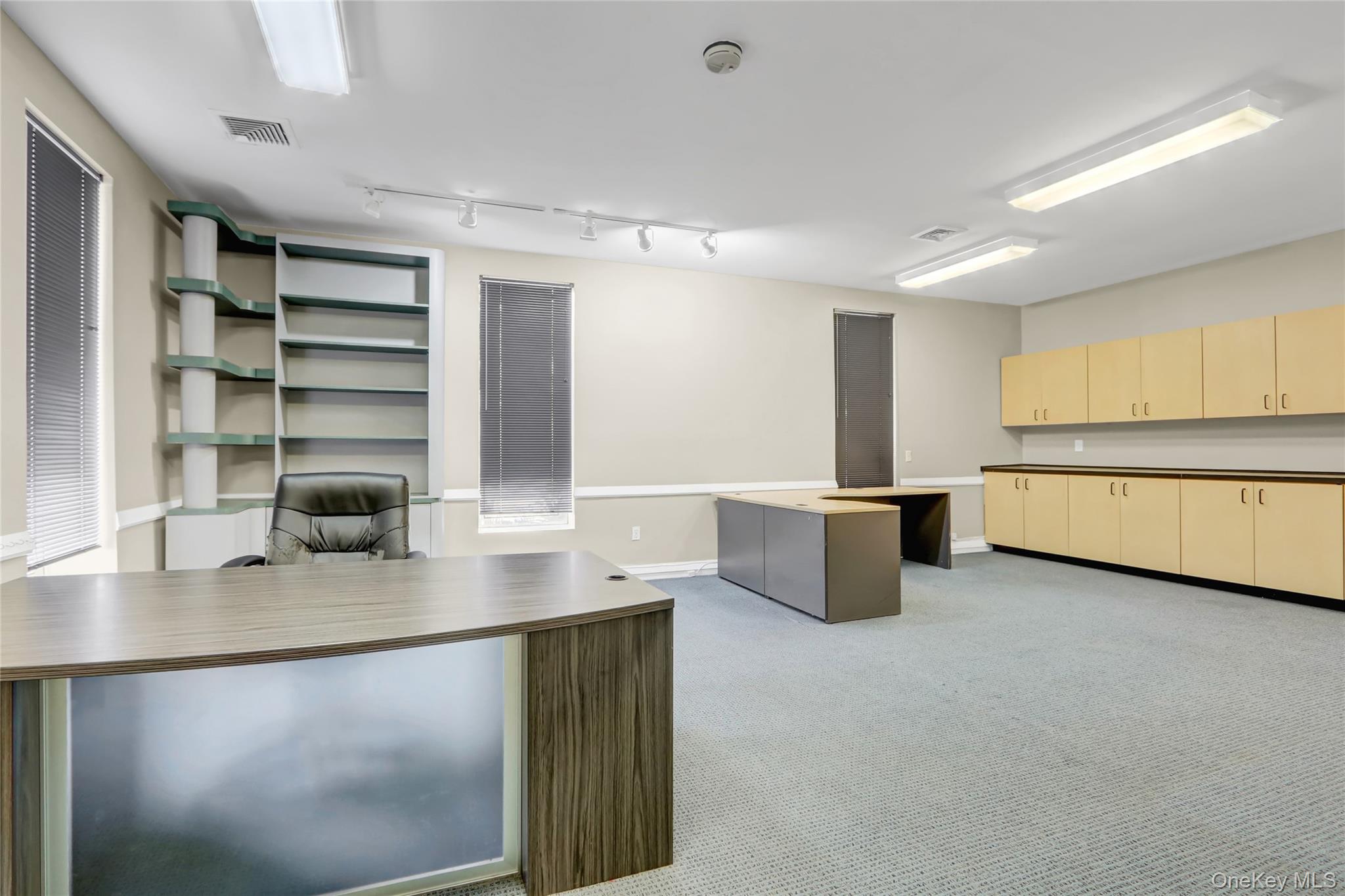 #16 photo, 13 Hendrickson Avenue, ナッソー郡 Lynbrook , NY 11563