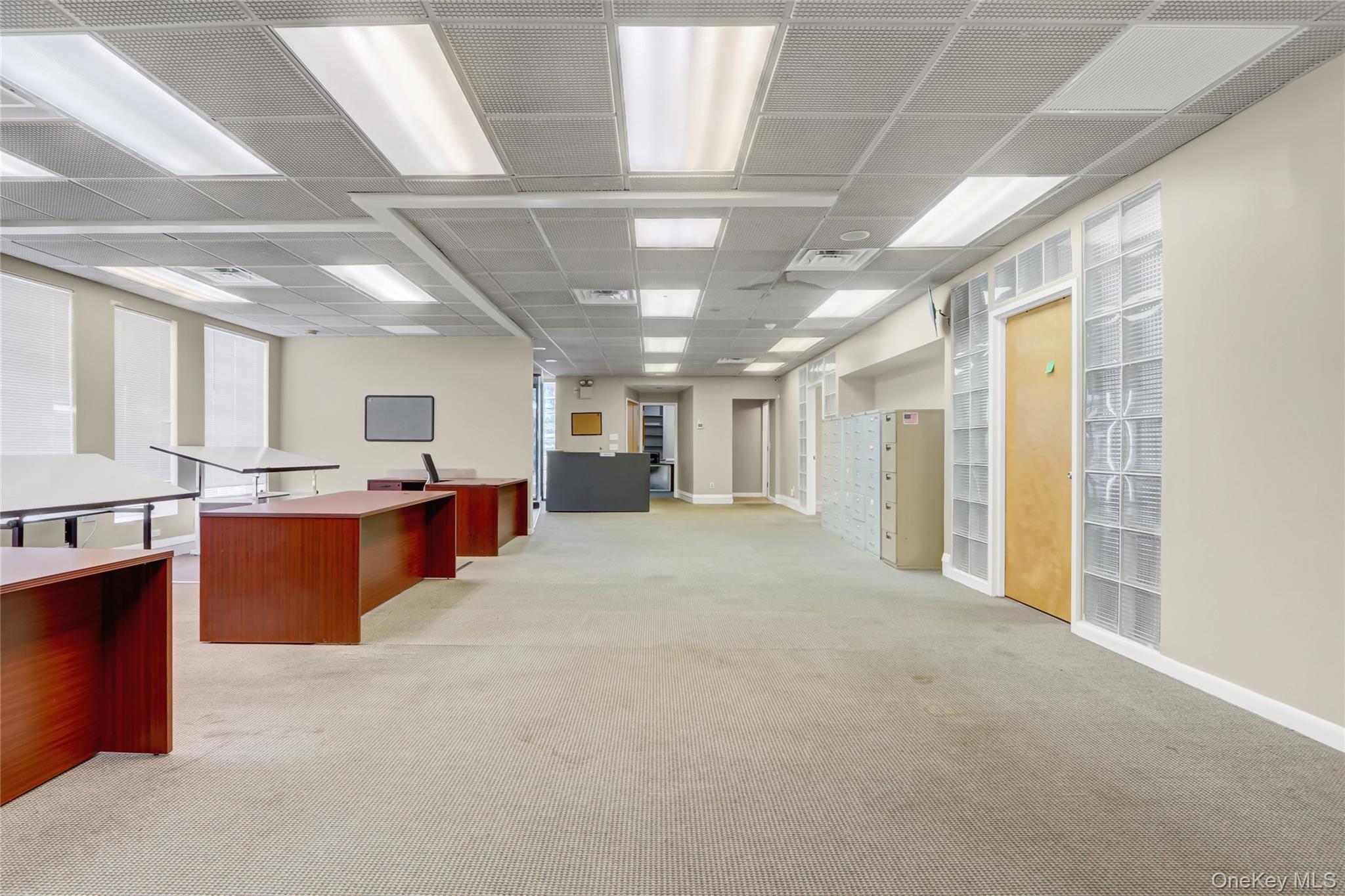 #9 photo, 13 Hendrickson Avenue, ナッソー郡 Lynbrook , NY 11563