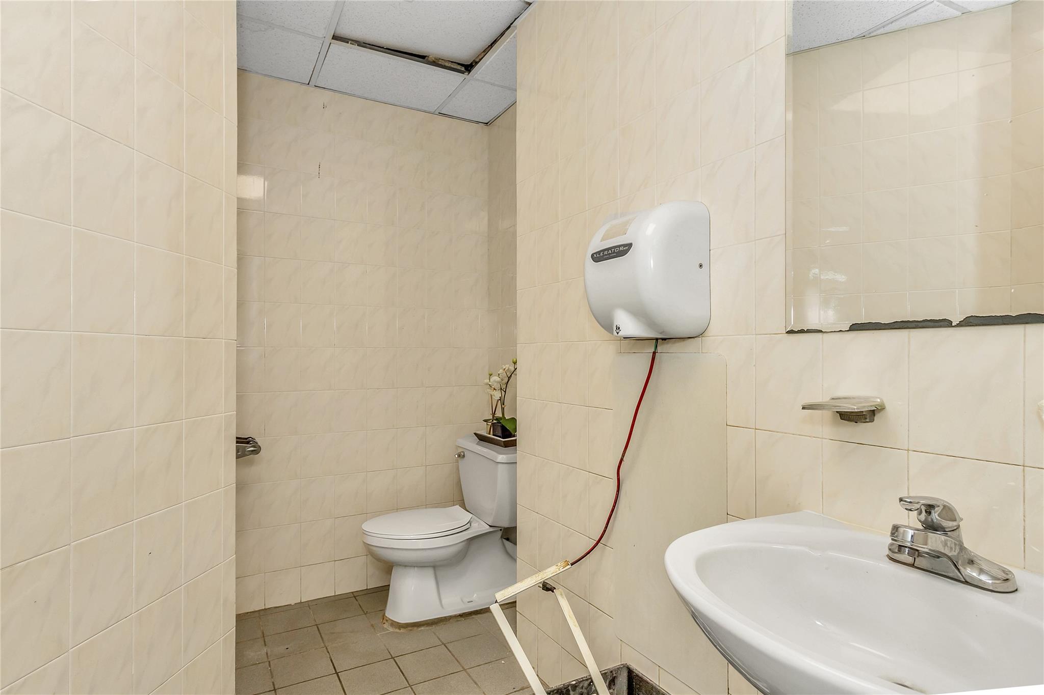 #17 photo, 33-01 Queens Blvd, クイーンズ区 Long Island City , NY 11101