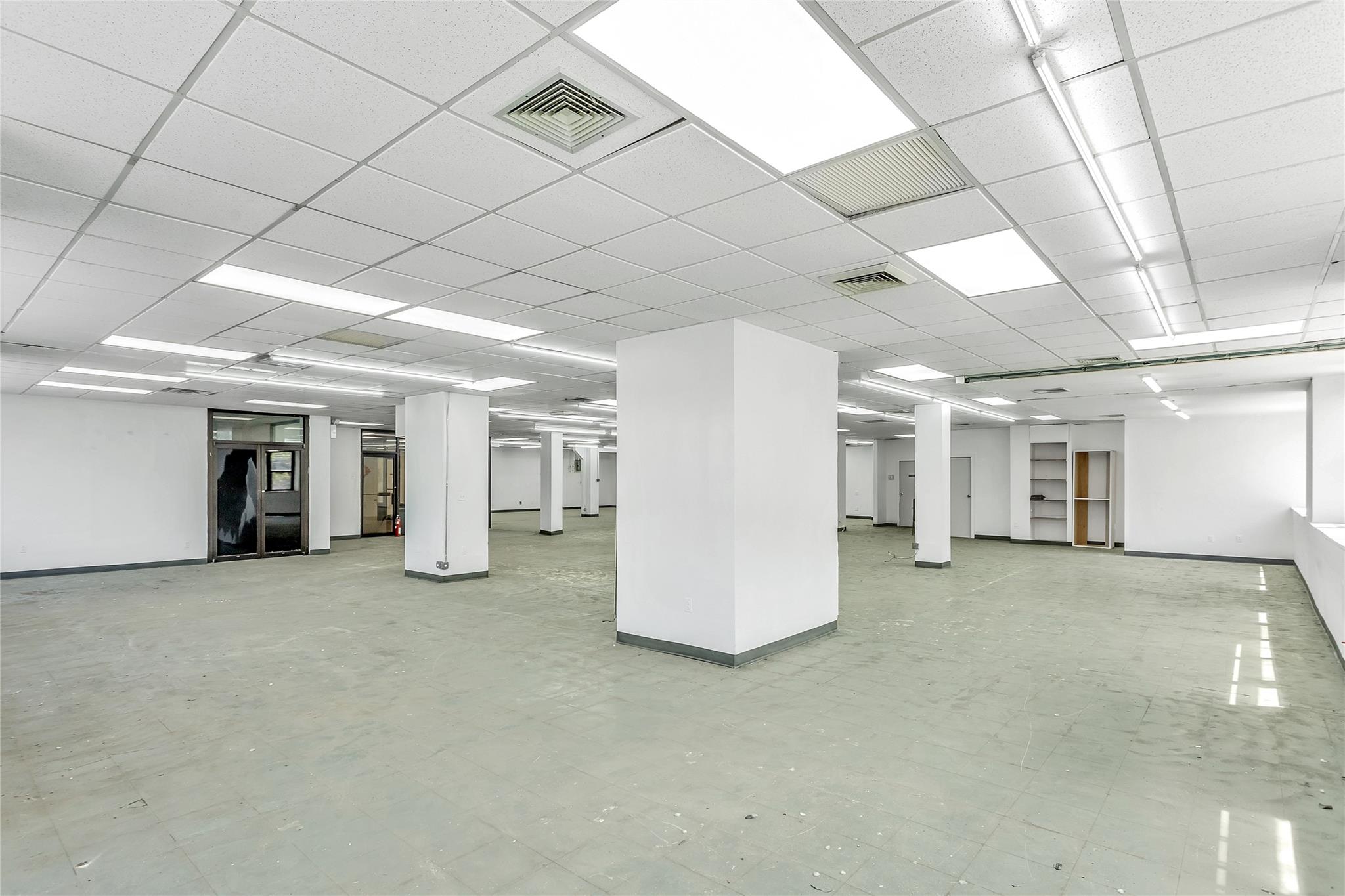 #7 photo, 33-01 Queens Blvd, クイーンズ区 Long Island City , NY 11101