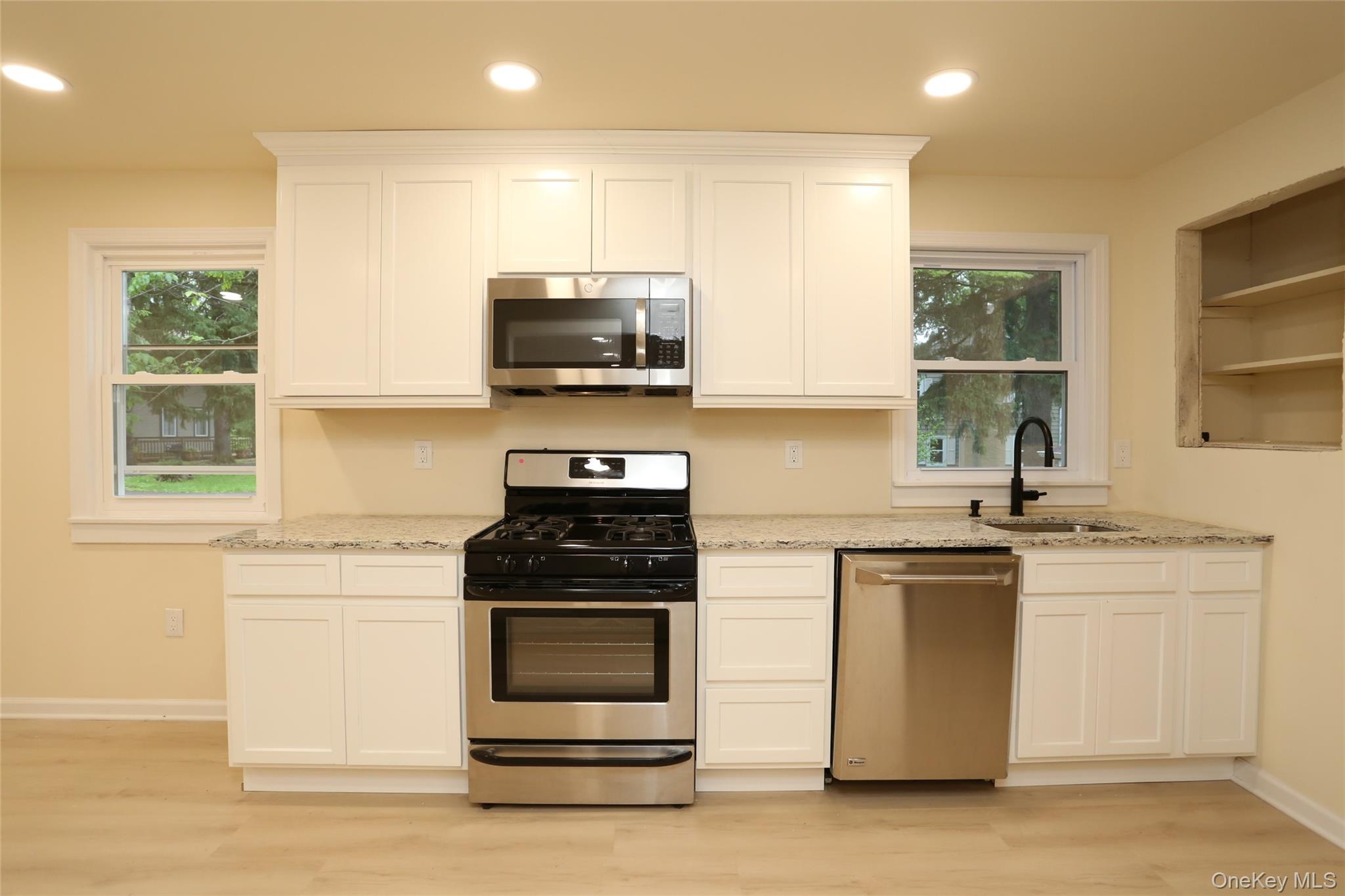 #8 photo, 20 Pineview Road, 纽约州 West Nyack , NY 10994