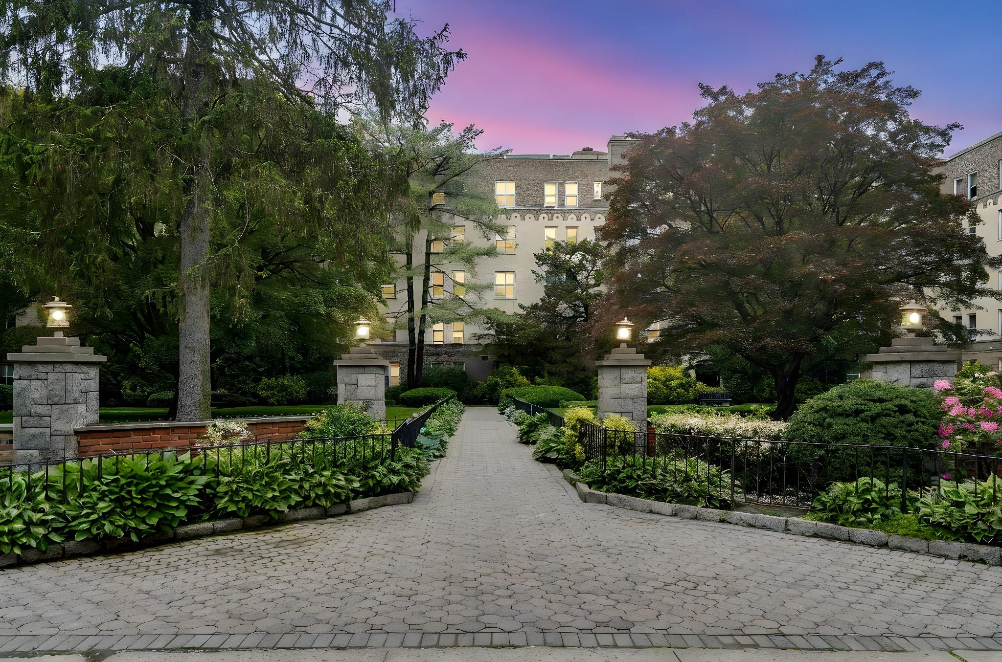 #1 photo, 472 Gramatan Avenue, Mount Vernon , NY 10552