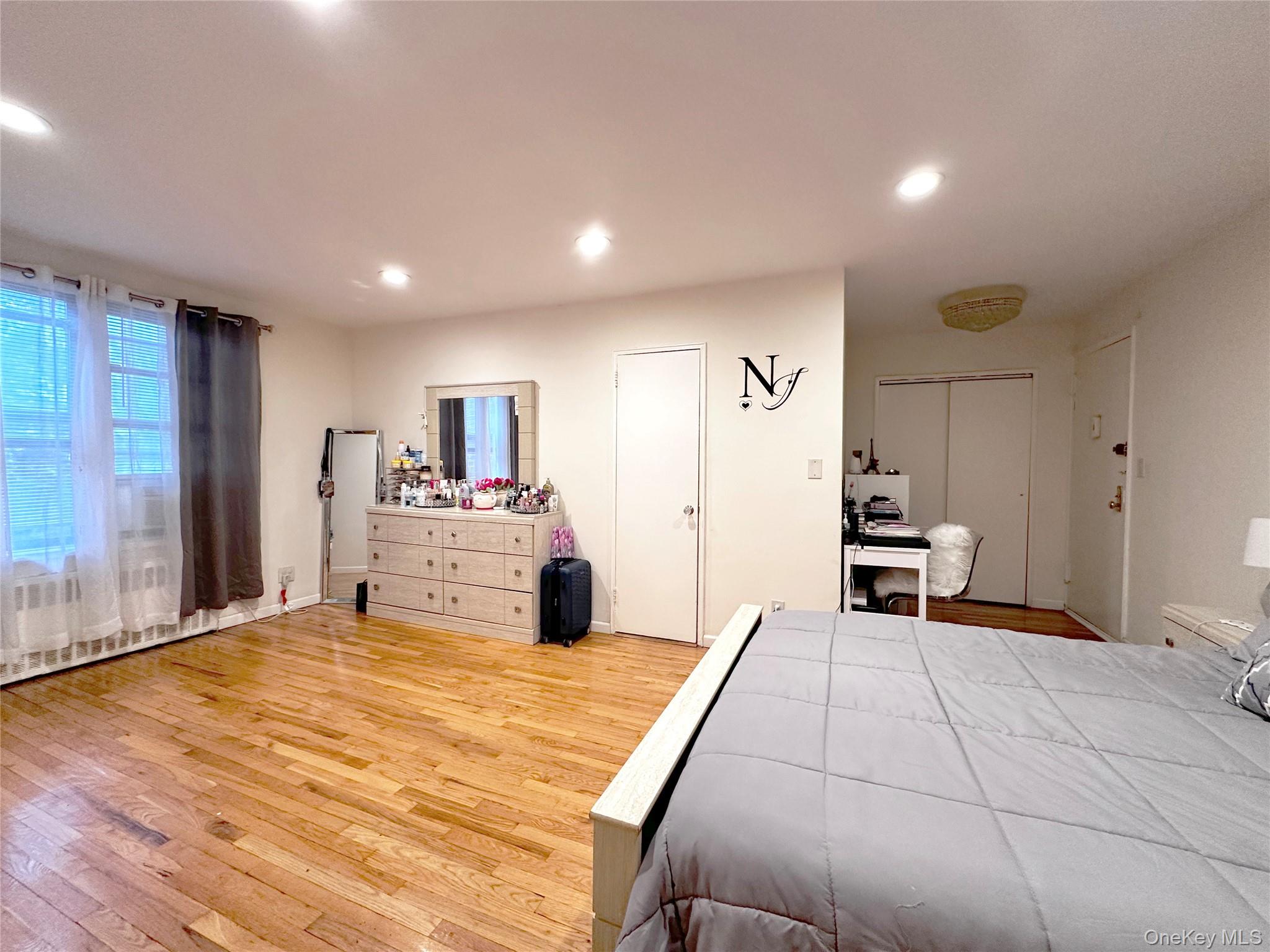 #14 photo, 270 N Broadway, Yonkers , NY 10701