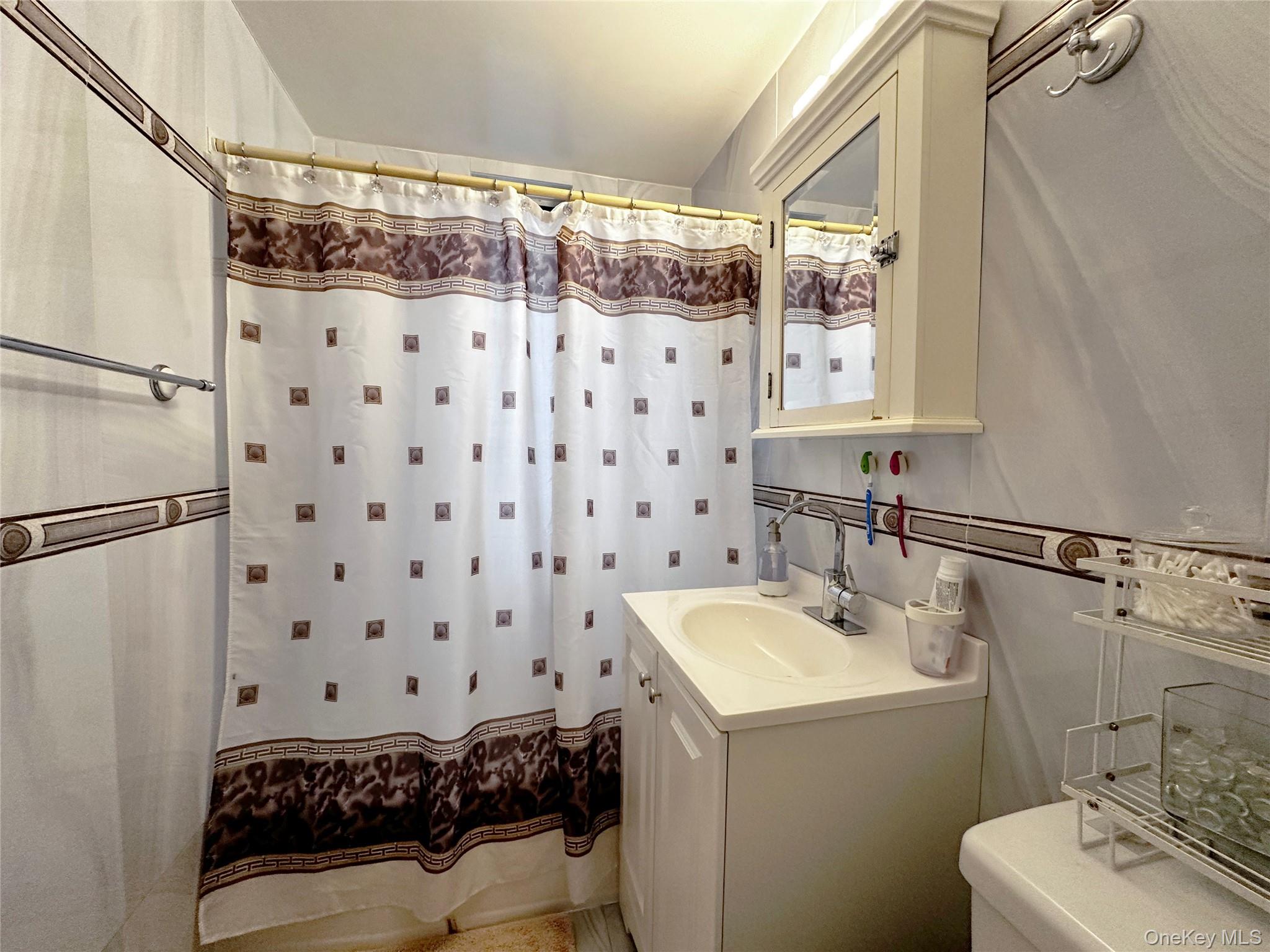 #15 photo, 270 N Broadway, Yonkers , NY 10701