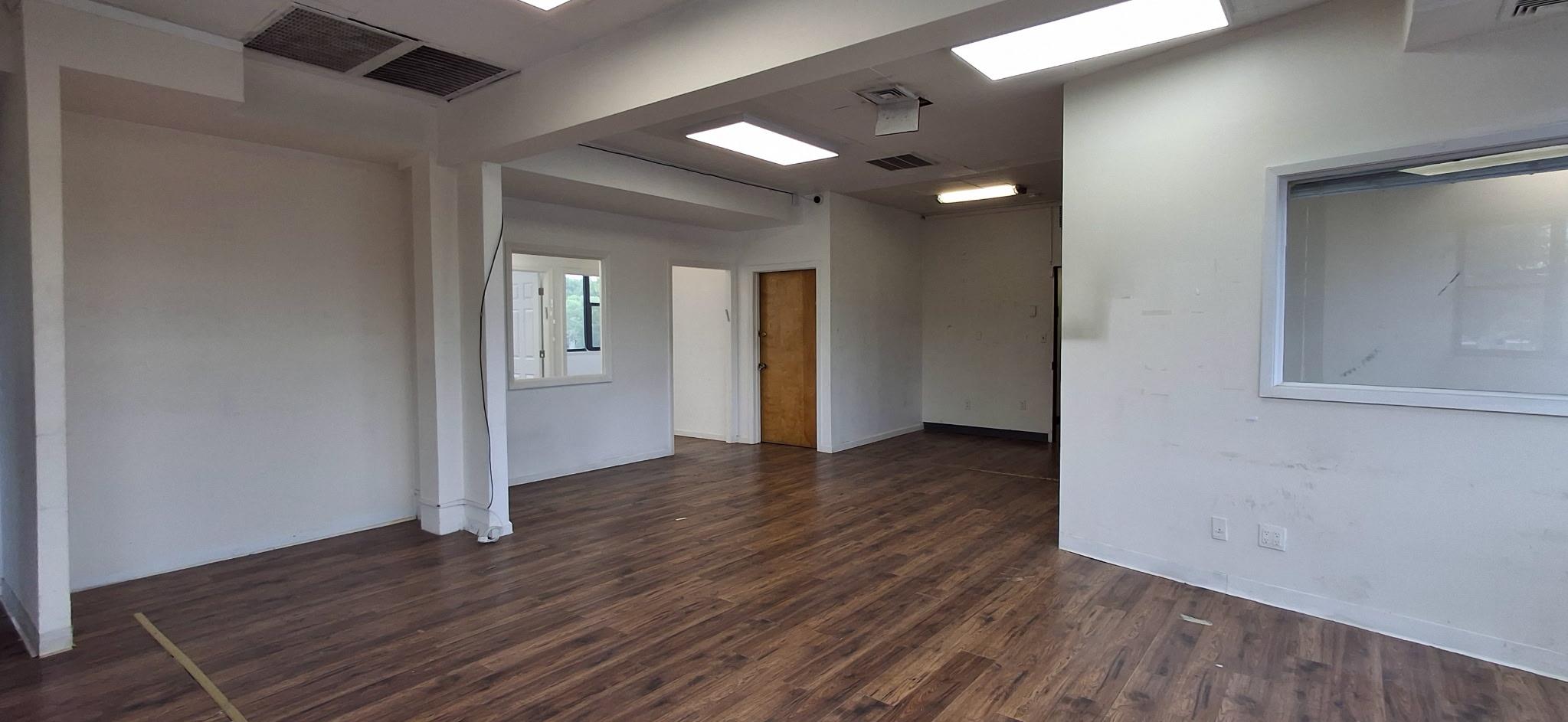 #8 photo, One Great Neck Road, Great Neck , NY 11021