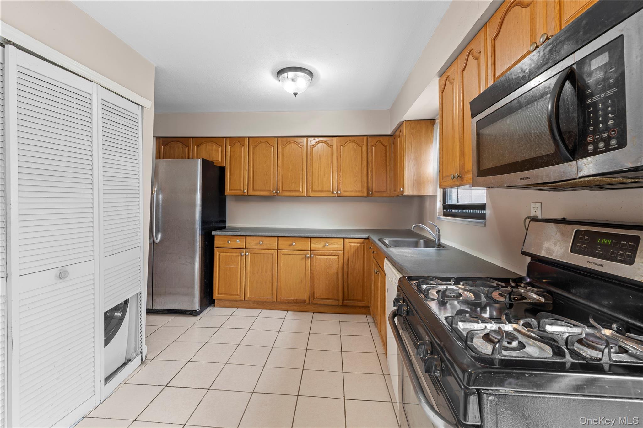 #3 photo, 120-15 Cove Court, クイーンズ区 College Point , NY 11356