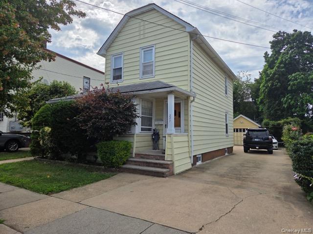 #11 photo, 221 Lincoln Avenue, ナッソー郡 Mineola , NY 11501