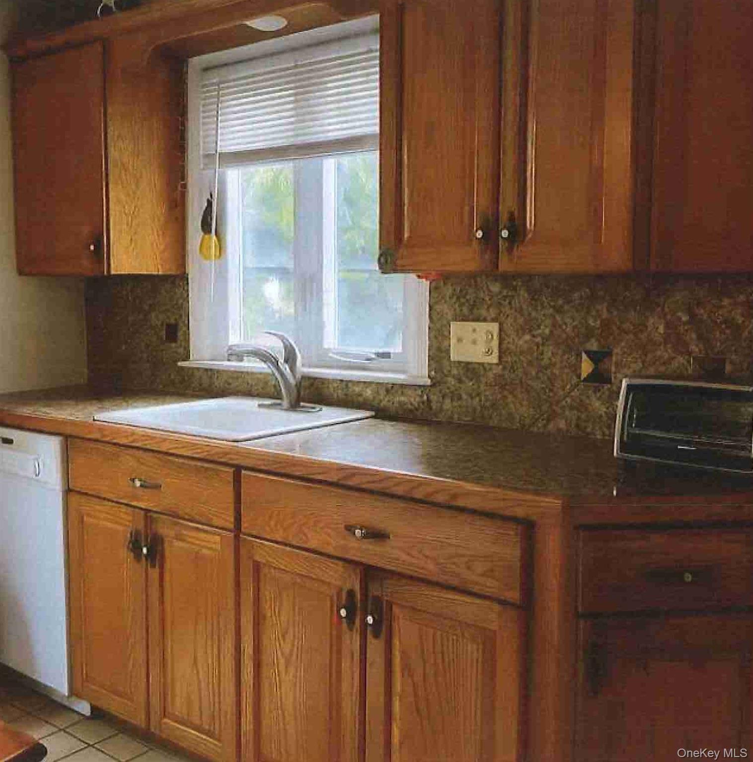 #6 photo, 221 Lincoln Avenue, ナッソー郡 Mineola , NY 11501