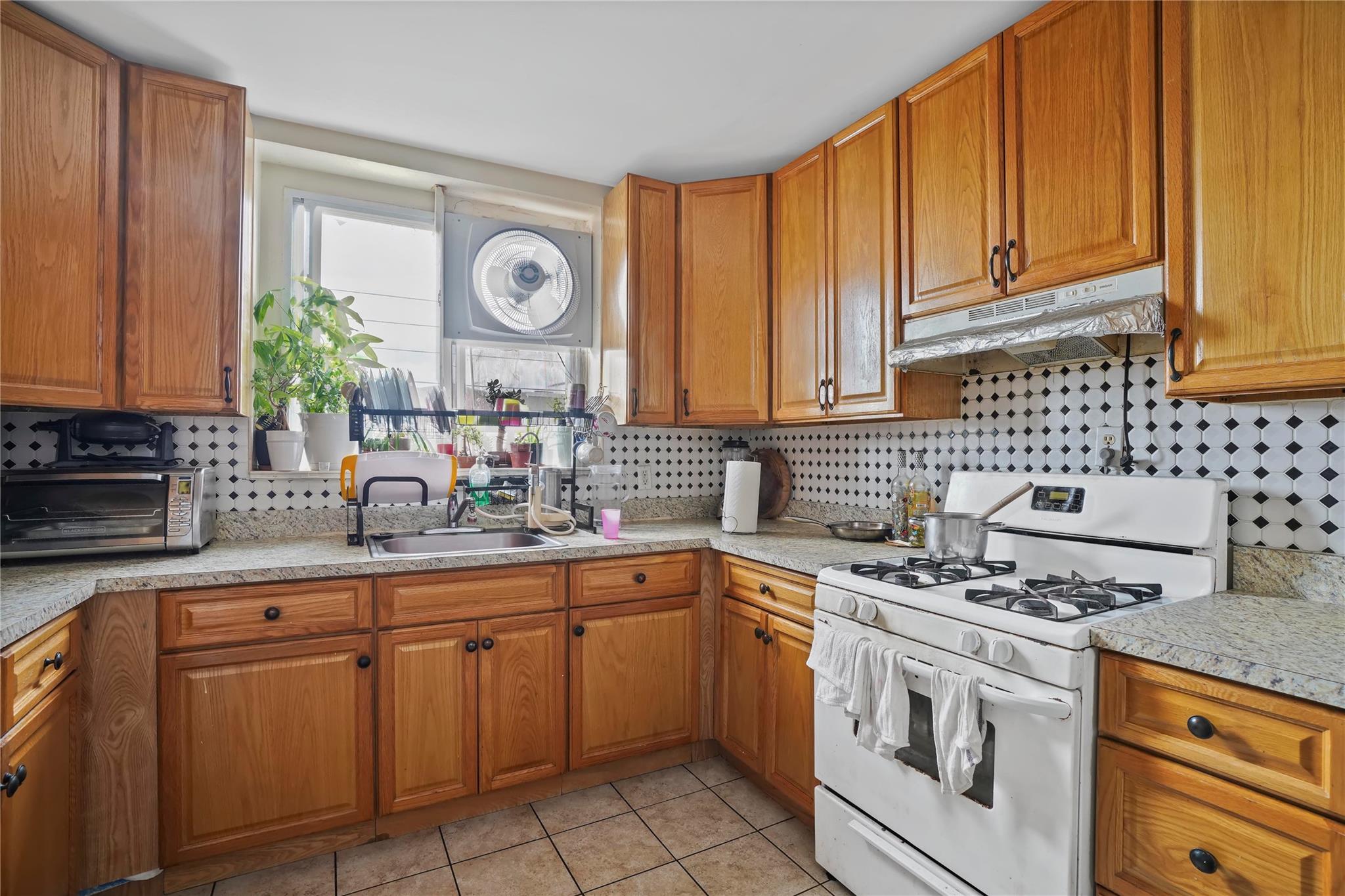 #8 photo, 1890 W 6th Street, ブルックリン区 Brooklyn , NY 11223