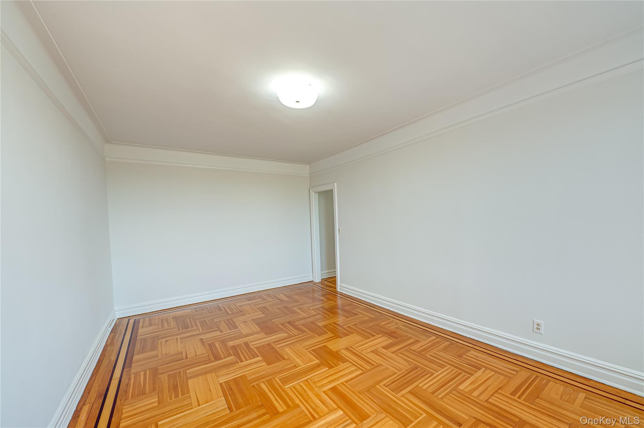 #6 photo, 12 Hamilton Place, ナッソー郡 Garden City , NY 11530