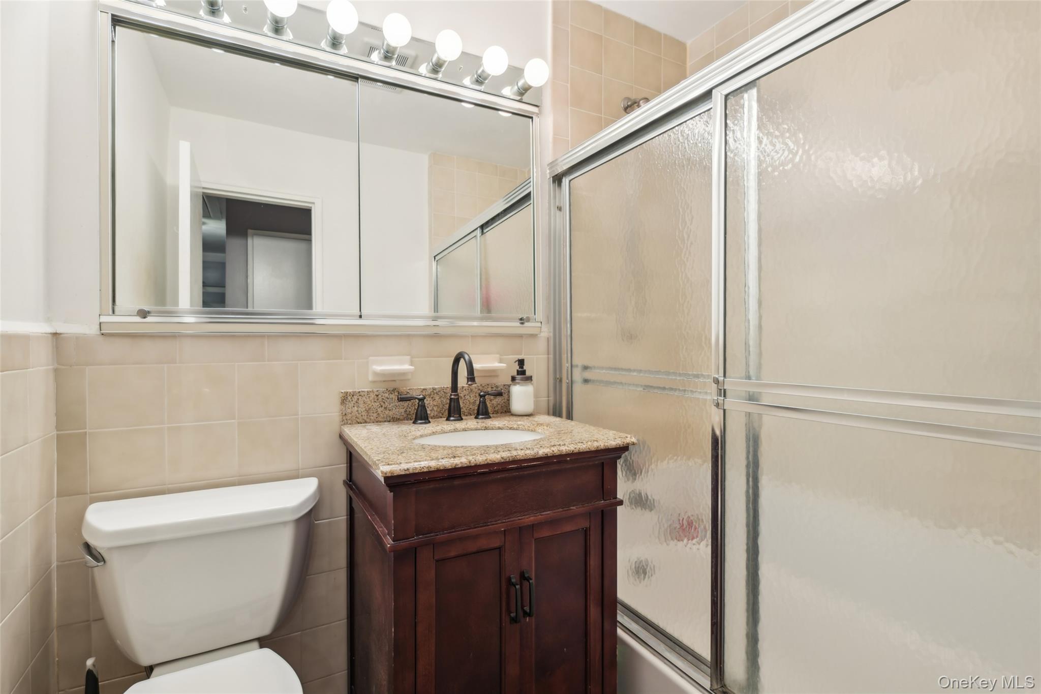 #10 photo, 1213 East Broadway, ナッソー郡 Hewlett , NY 11557