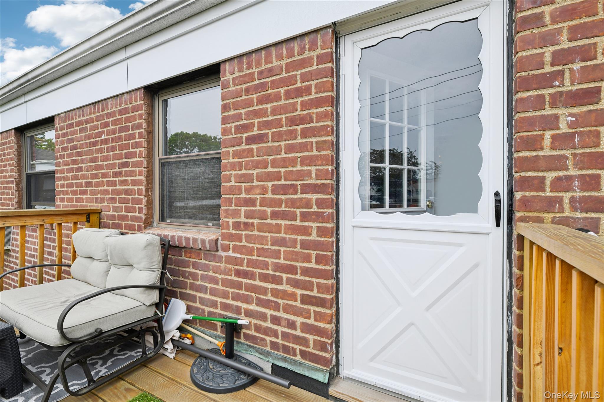 #17 photo, 1213 East Broadway, ナッソー郡 Hewlett , NY 11557