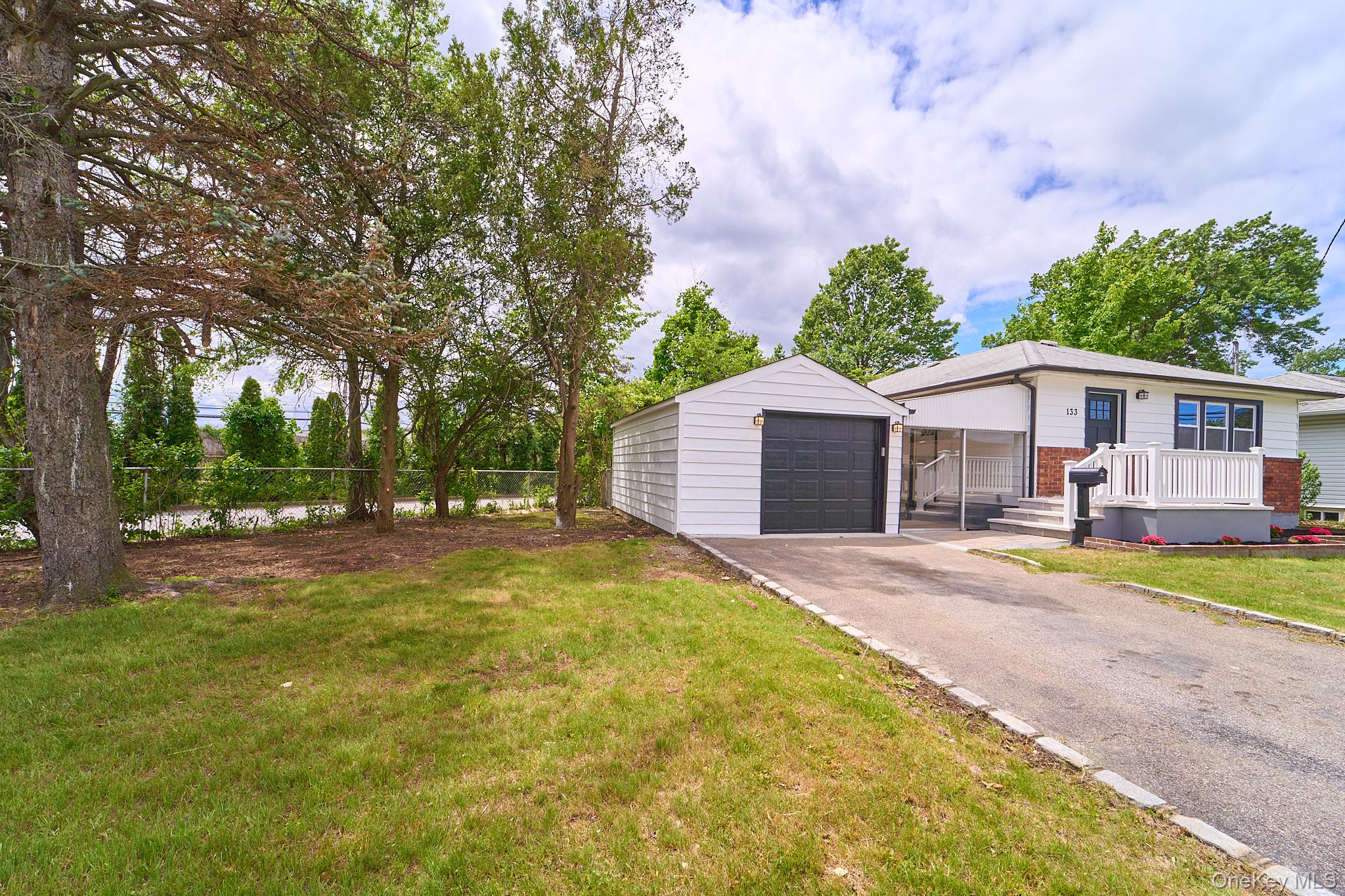 #2 photo, 133 S 7th Street, Bethpage , NY 11714