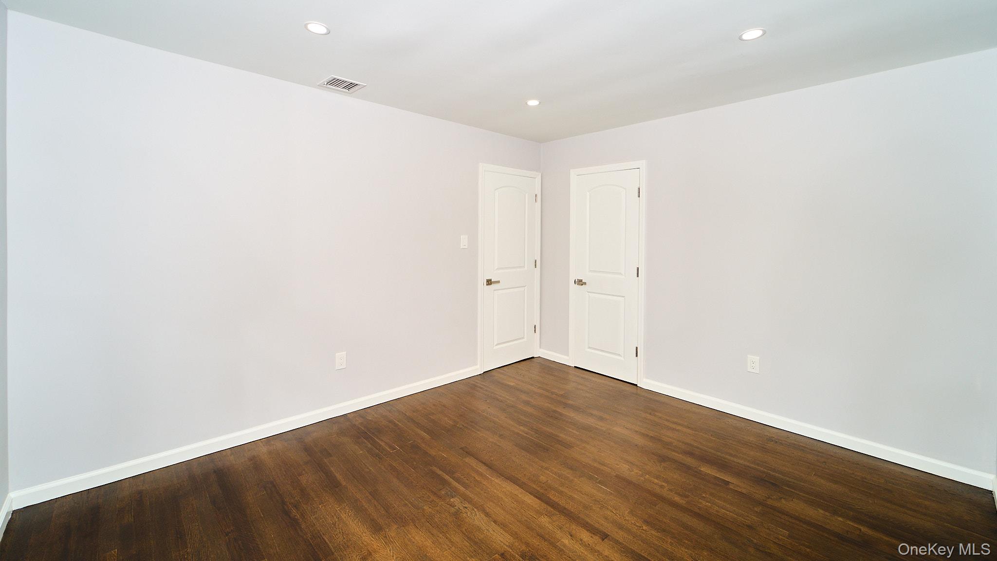 #6 photo, 133 S 7th Street, Bethpage , NY 11714