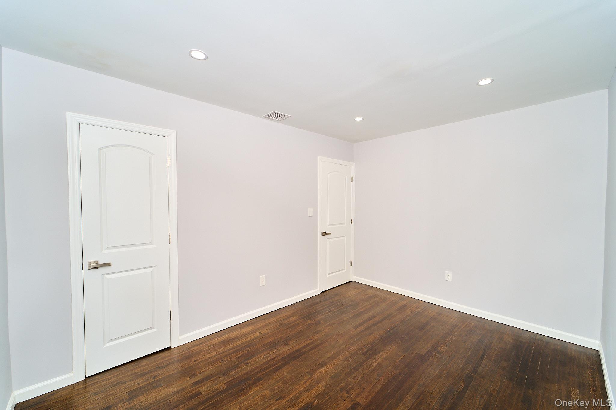 #8 photo, 133 S 7th Street, Bethpage , NY 11714