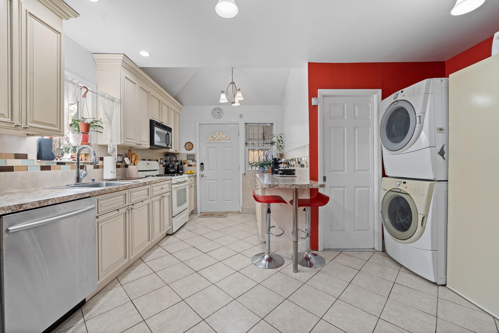 #11 photo, 86-16 130th Street, クイーンズ区 Richmond Hill , NY 11418