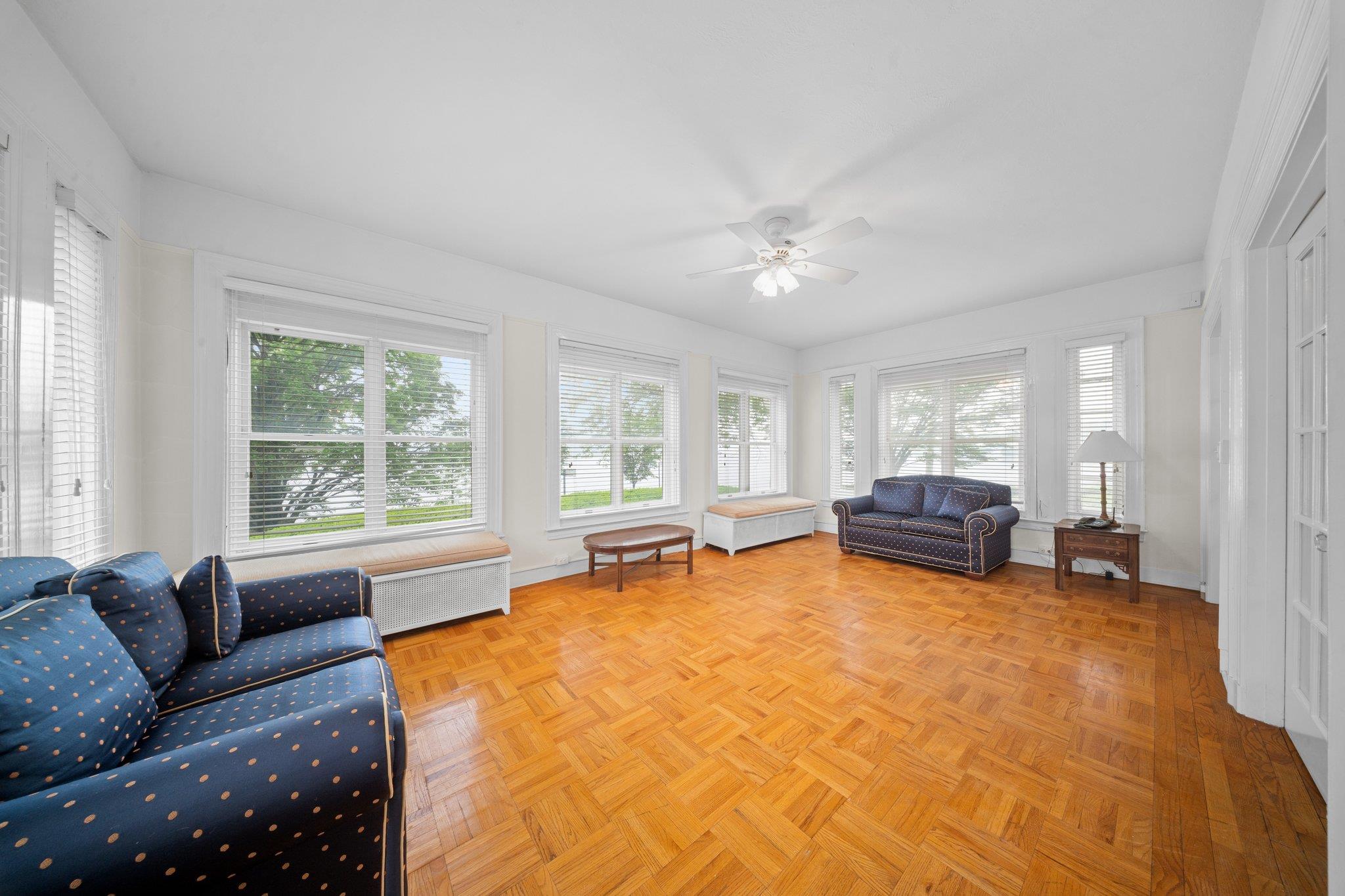 #8 photo, 10-08 Shore Road, クイーンズ区 Douglaston , NY 11363