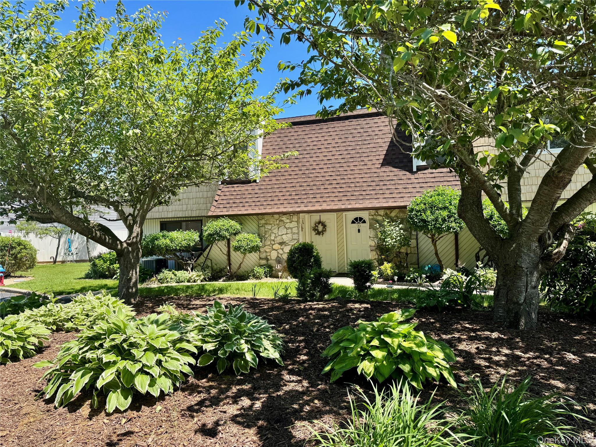 #2 photo, 71 Pointe Circle, サフォーク郡 Coram , NY 11727