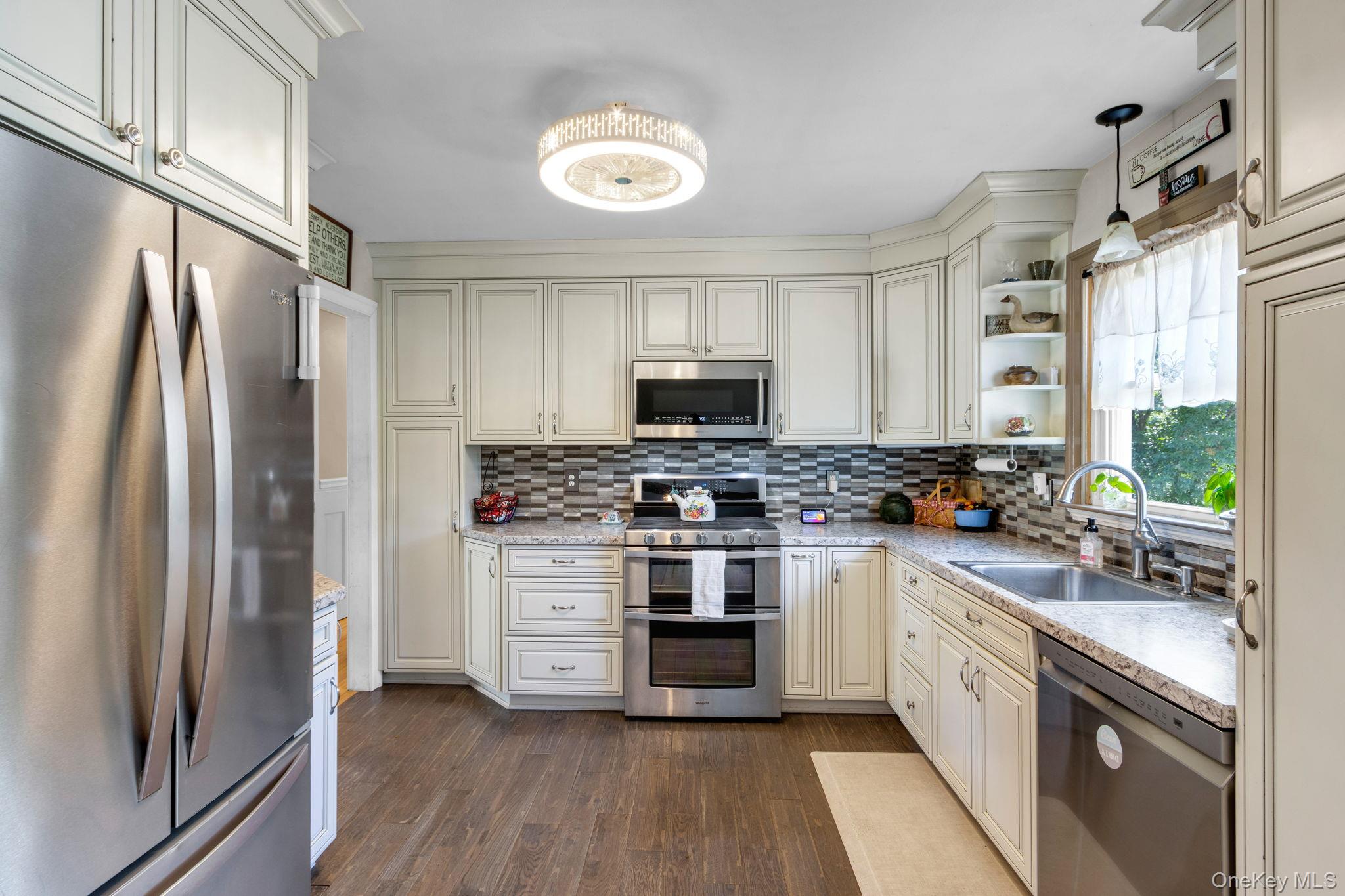 #7 photo, 11 Queen Anne Lane, Wappingers Falls , NY 12590