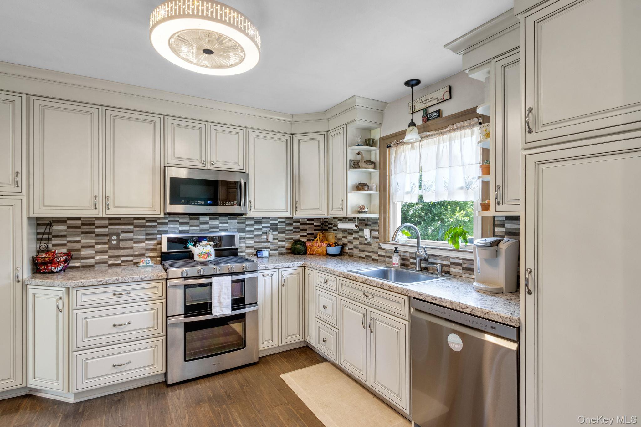 #8 photo, 11 Queen Anne Lane, Wappingers Falls , NY 12590