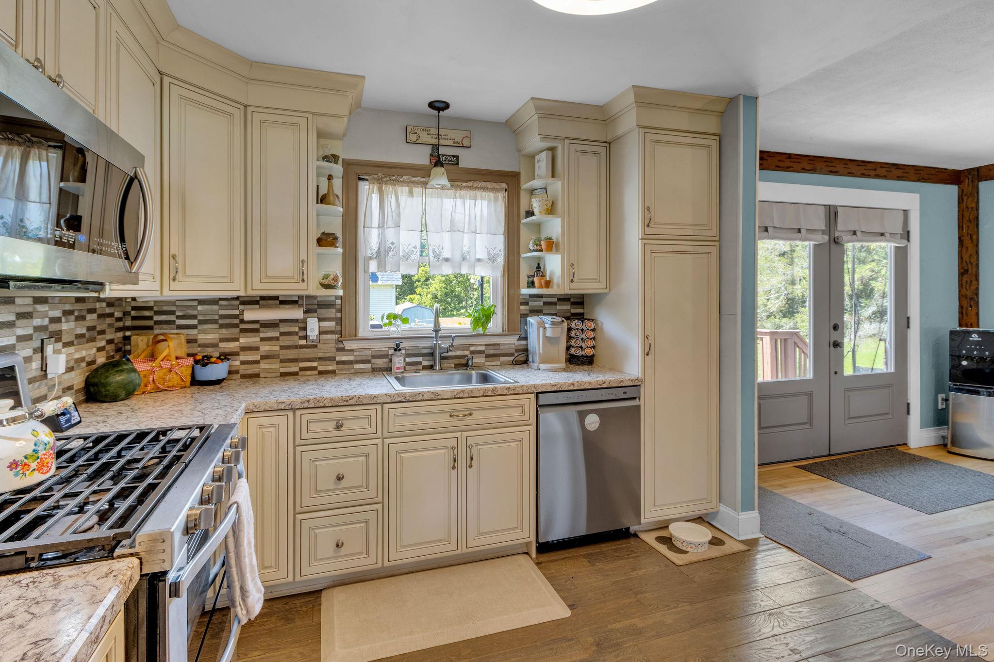 #9 photo, 11 Queen Anne Lane, Wappingers Falls , NY 12590