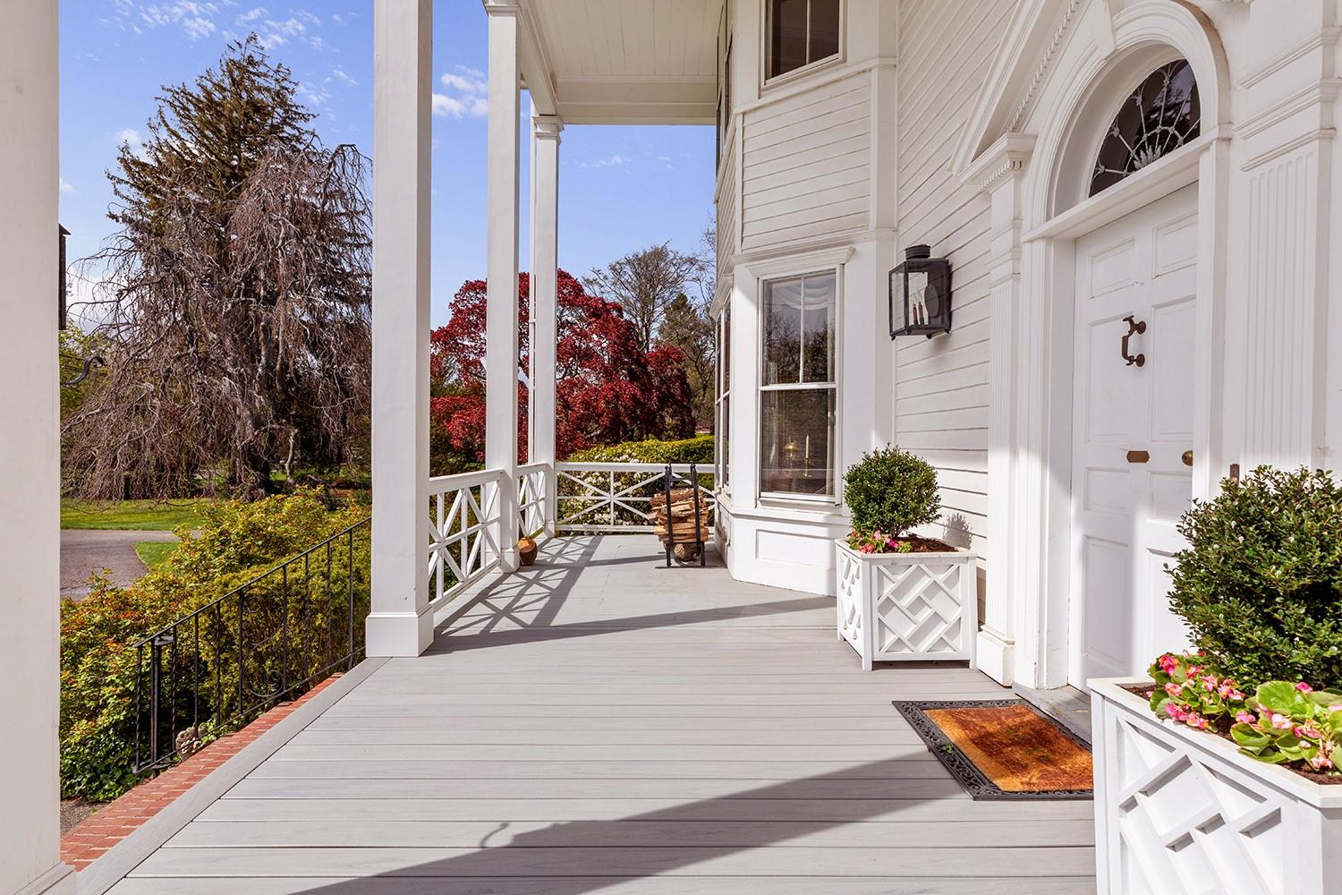 #2 photo, 35 S Penataquit Avenue, サフォーク郡 Bay Shore , NY 11706