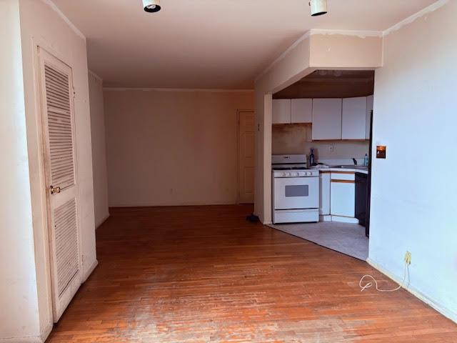 #3 photo, 353 Ocean Avenue, Brooklyn , NY 11226