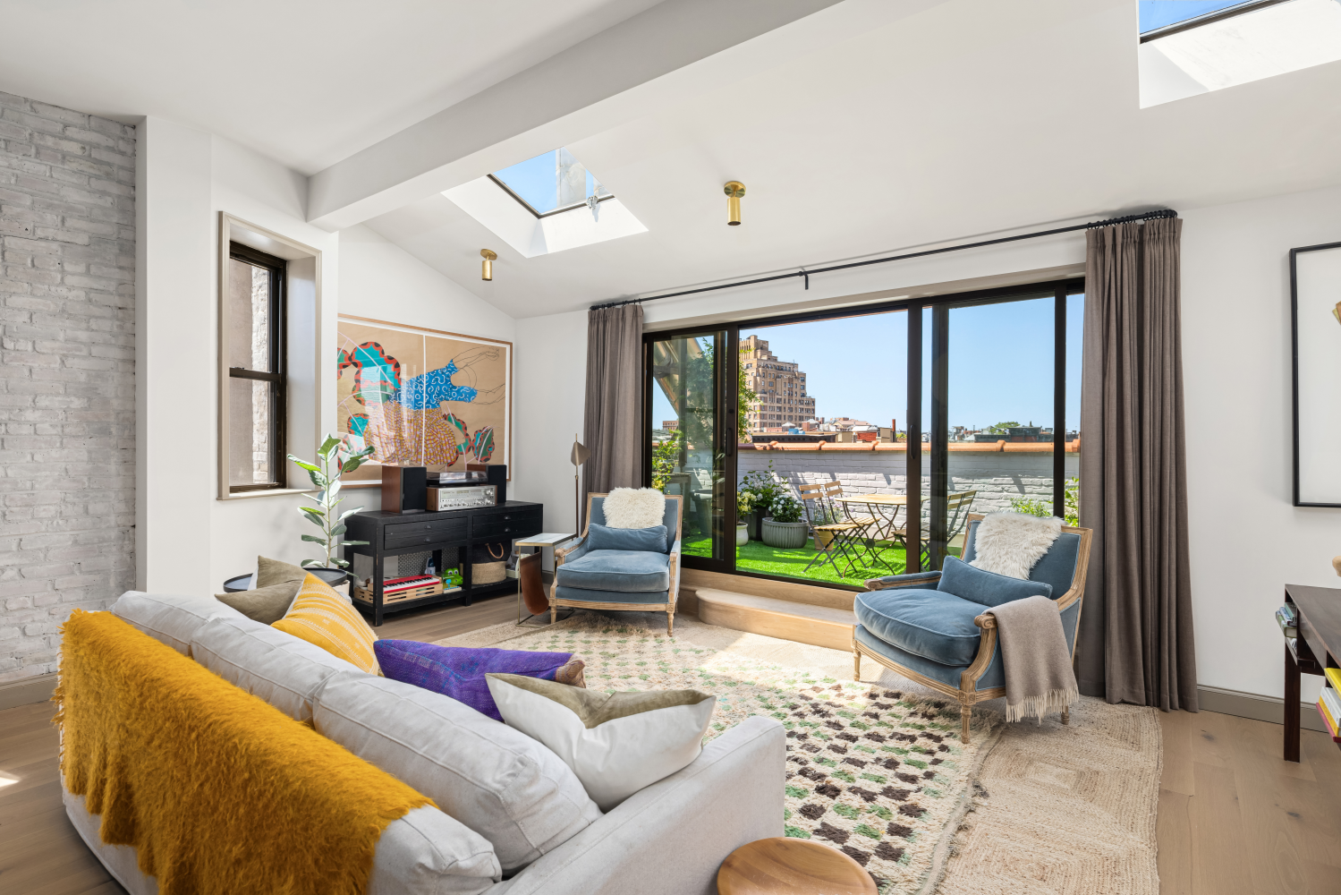 #6 photo, 15 JONES Street, West Village , NY 10014