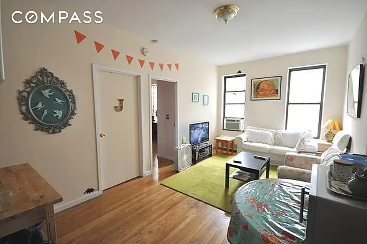 #1 photo, 416 E 71st Street, Upper East Side , NY 10021