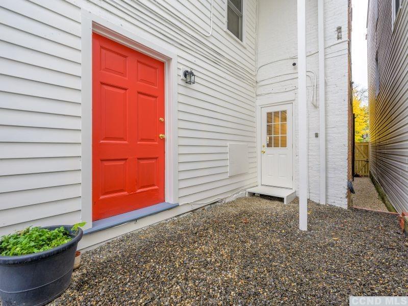 #12 photo, 508 Warren Street, Hudson , NY 12534