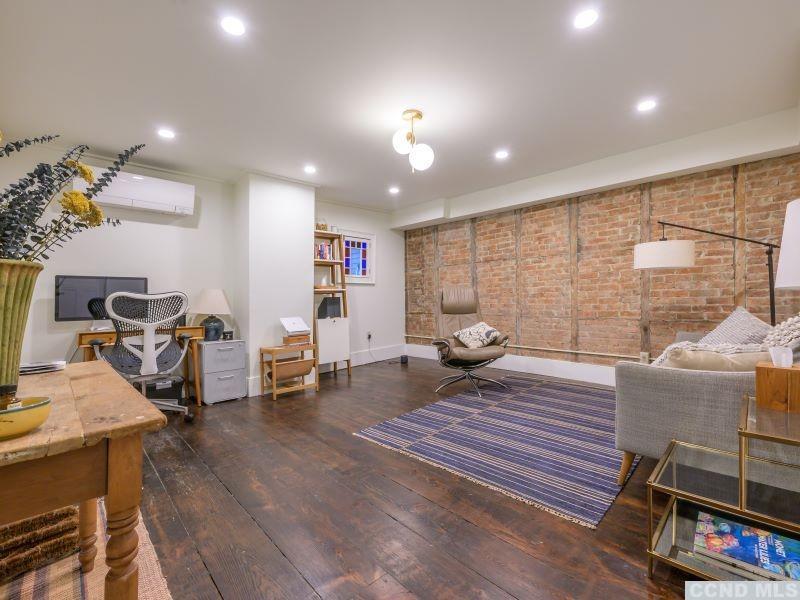 #14 photo, 508 Warren Street, Hudson , NY 12534