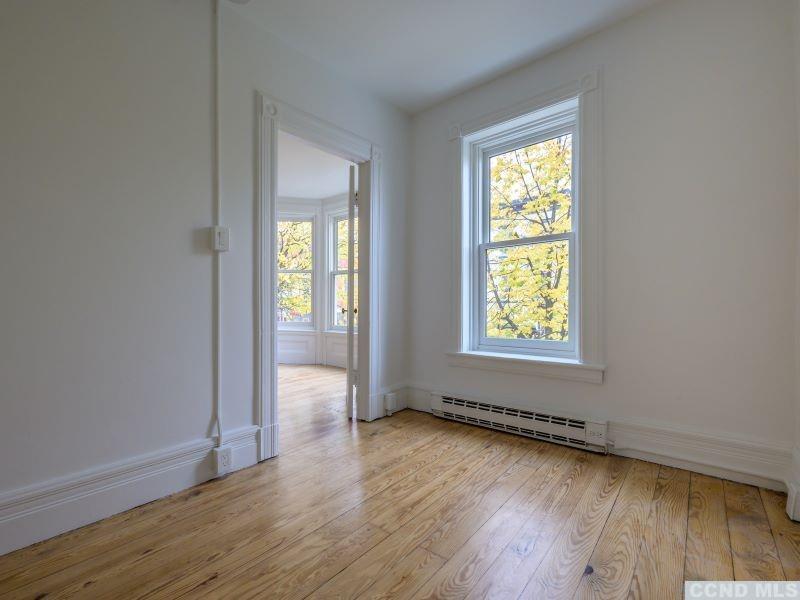 #19 photo, 508 Warren Street, Hudson , NY 12534