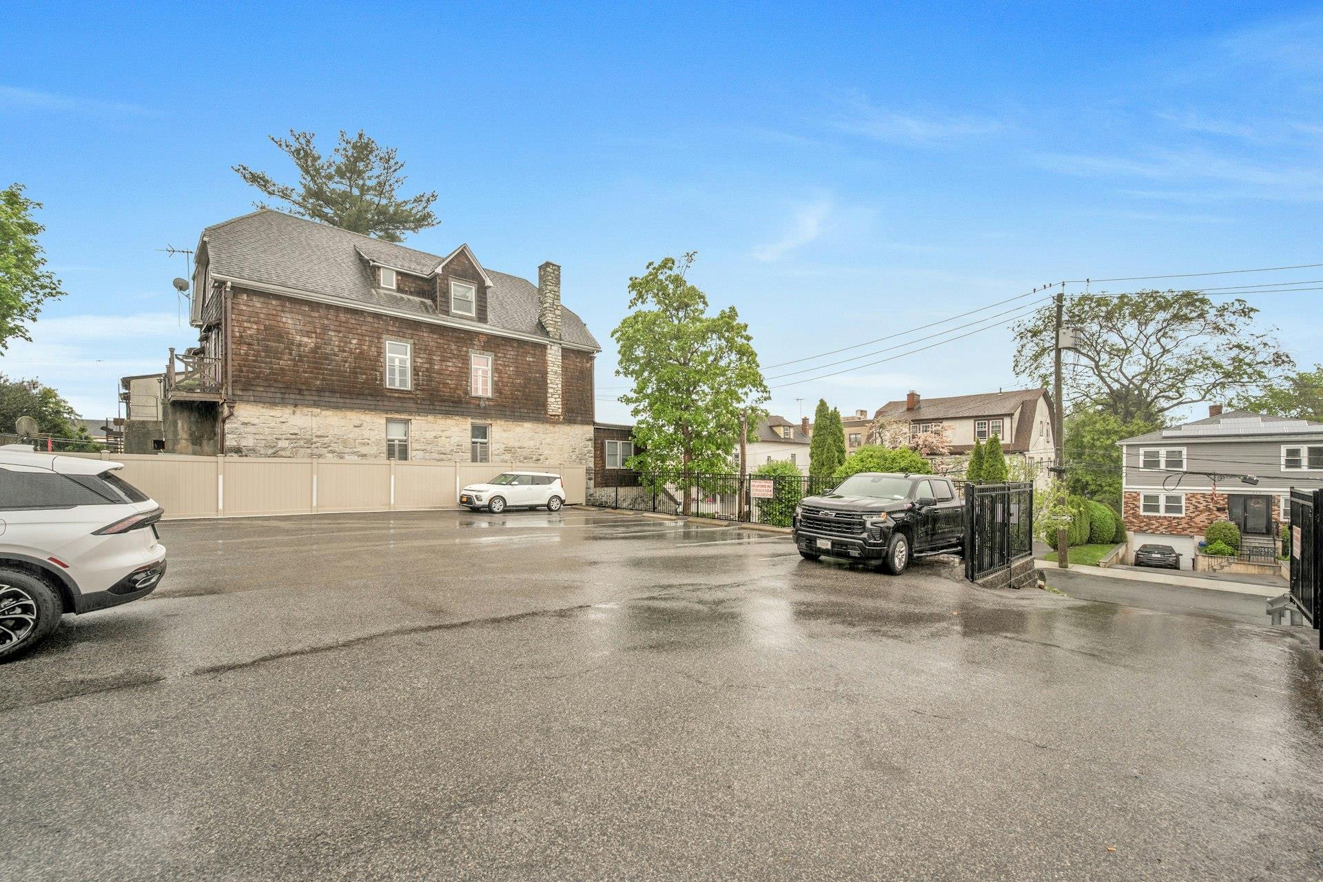 #10 photo, 433 White Plains Road, Eastchester , NY 10709