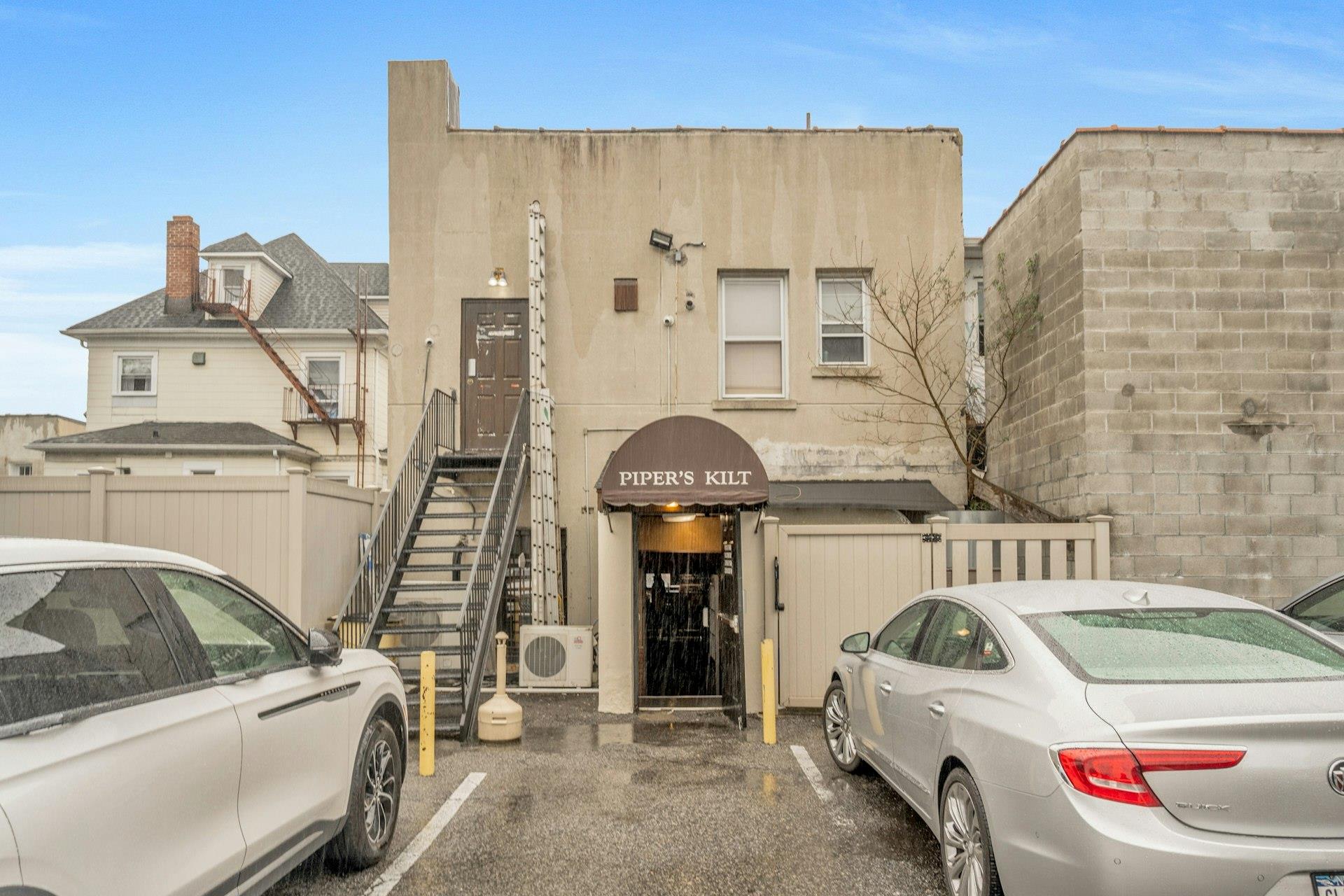 #13 photo, 433 White Plains Road, Eastchester , NY 10709