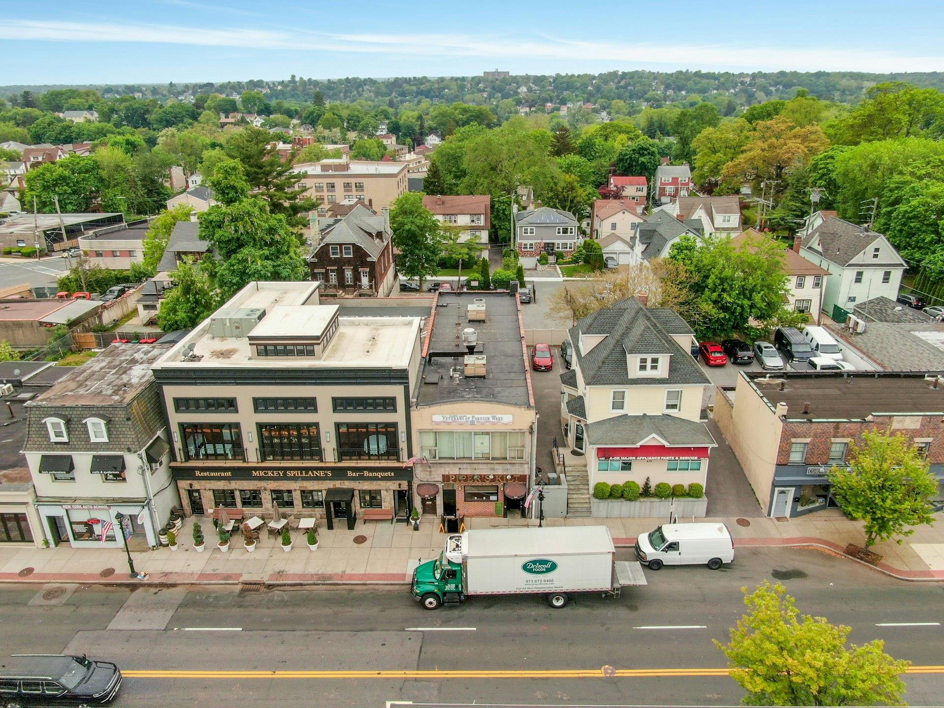 #17 photo, 433 White Plains Road, Eastchester , NY 10709