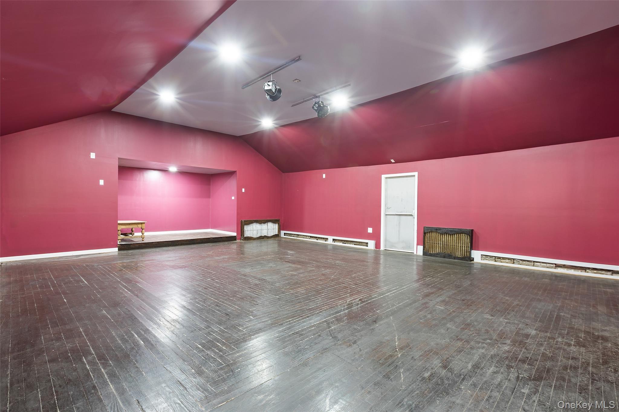 #8 photo, 208 Tomahawk Street, Somers , NY 10598