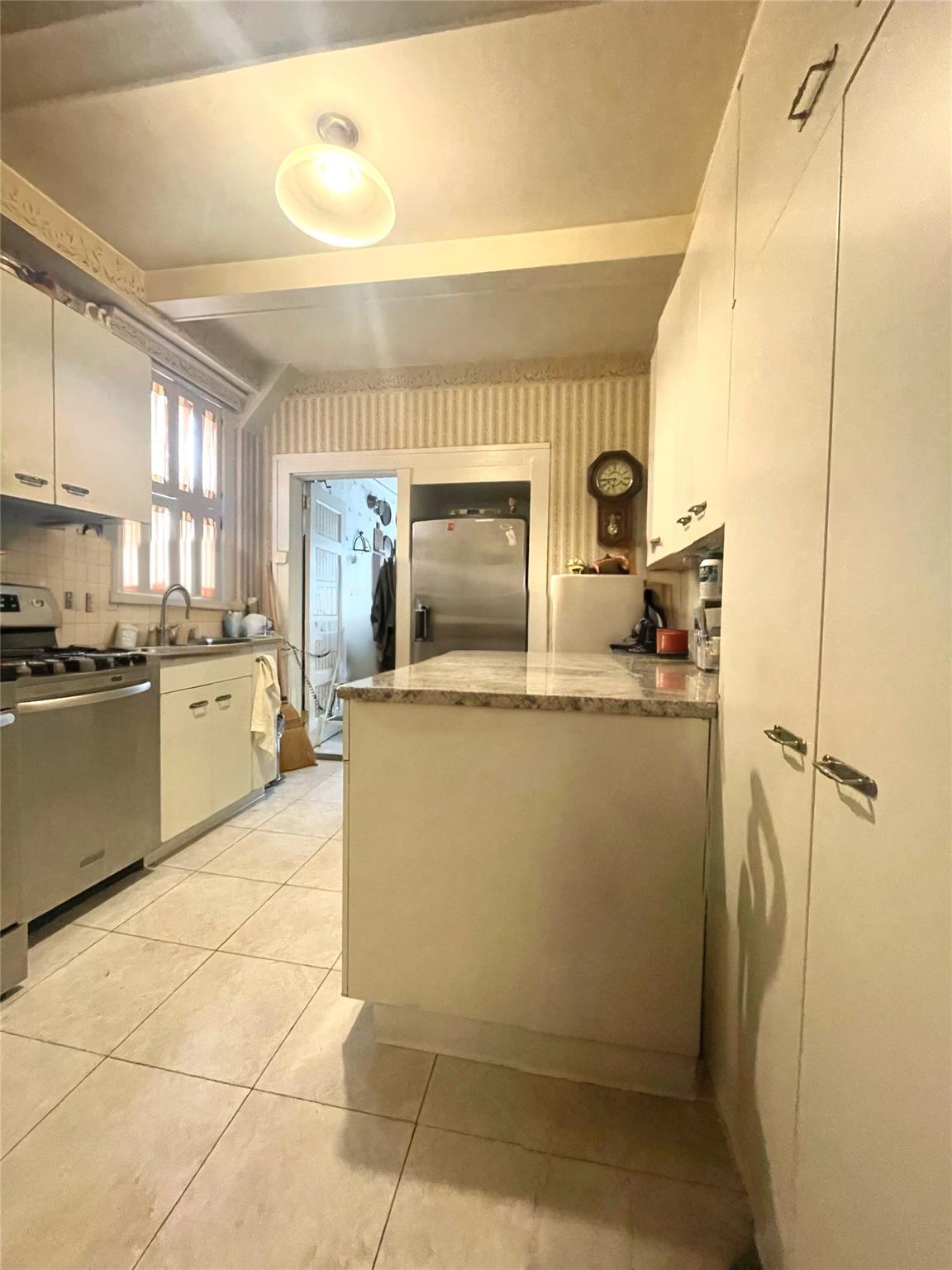 #4 photo, 4005 203rd Street, クイーンズ区 Bayside , NY 11361