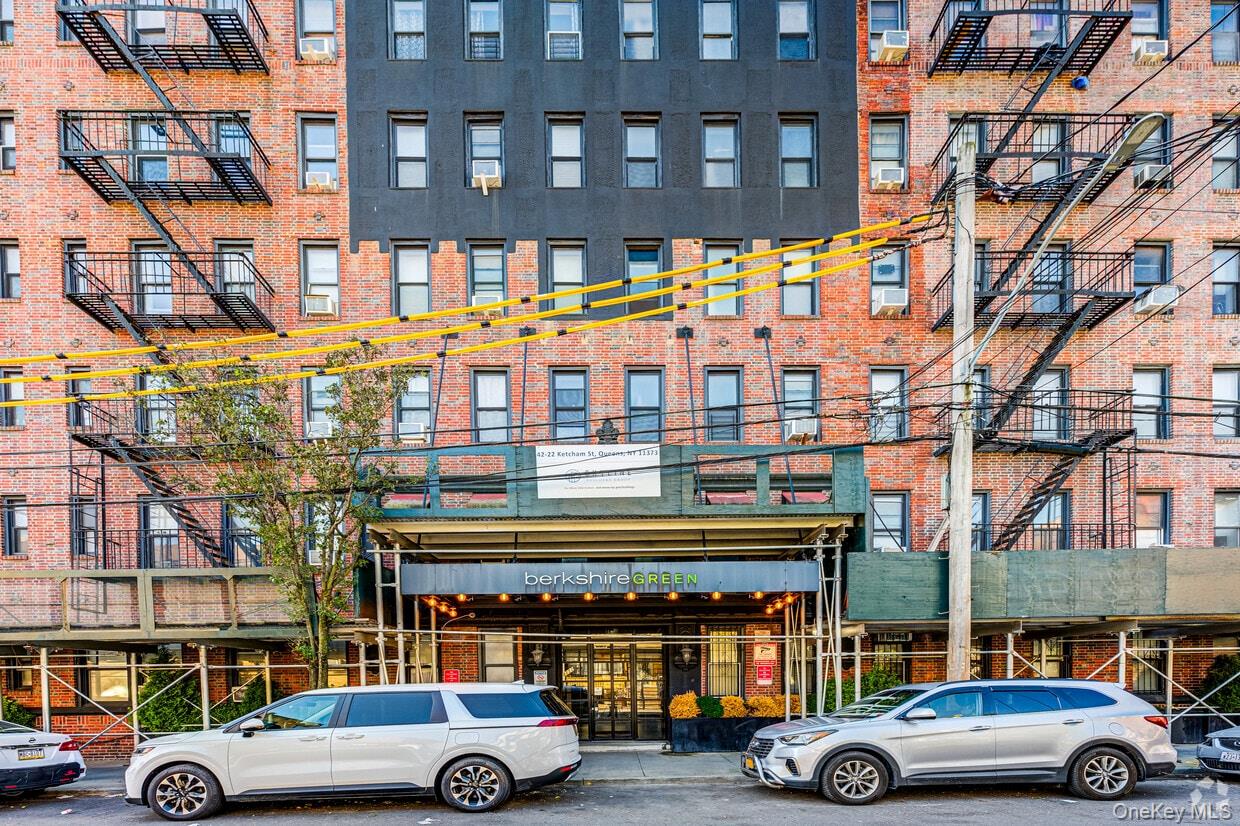 #1 photo, 42-22 Ketcham Street, クイーンズ区 Elmhurst , NY 11373