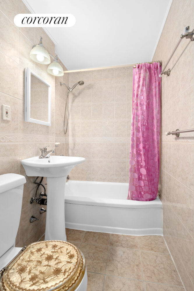 #10 photo, 98-34 63RD Drive, クイーンズ区 Rego Park , NY 11374