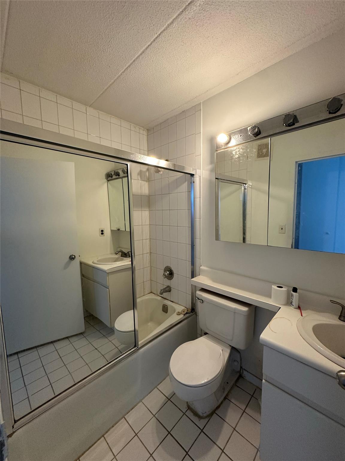 #11 photo, 97-12 63rd Drive, クイーンズ区 Rego Park , NY 11374