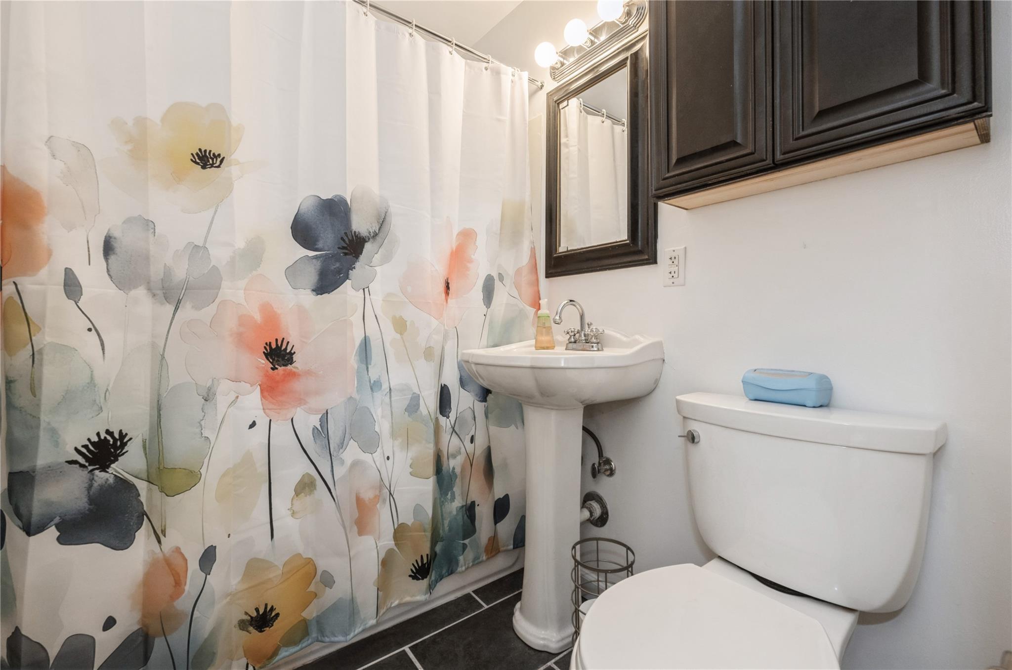 #17 photo, 24 Garden Boulevard, Hicksville , NY 11801