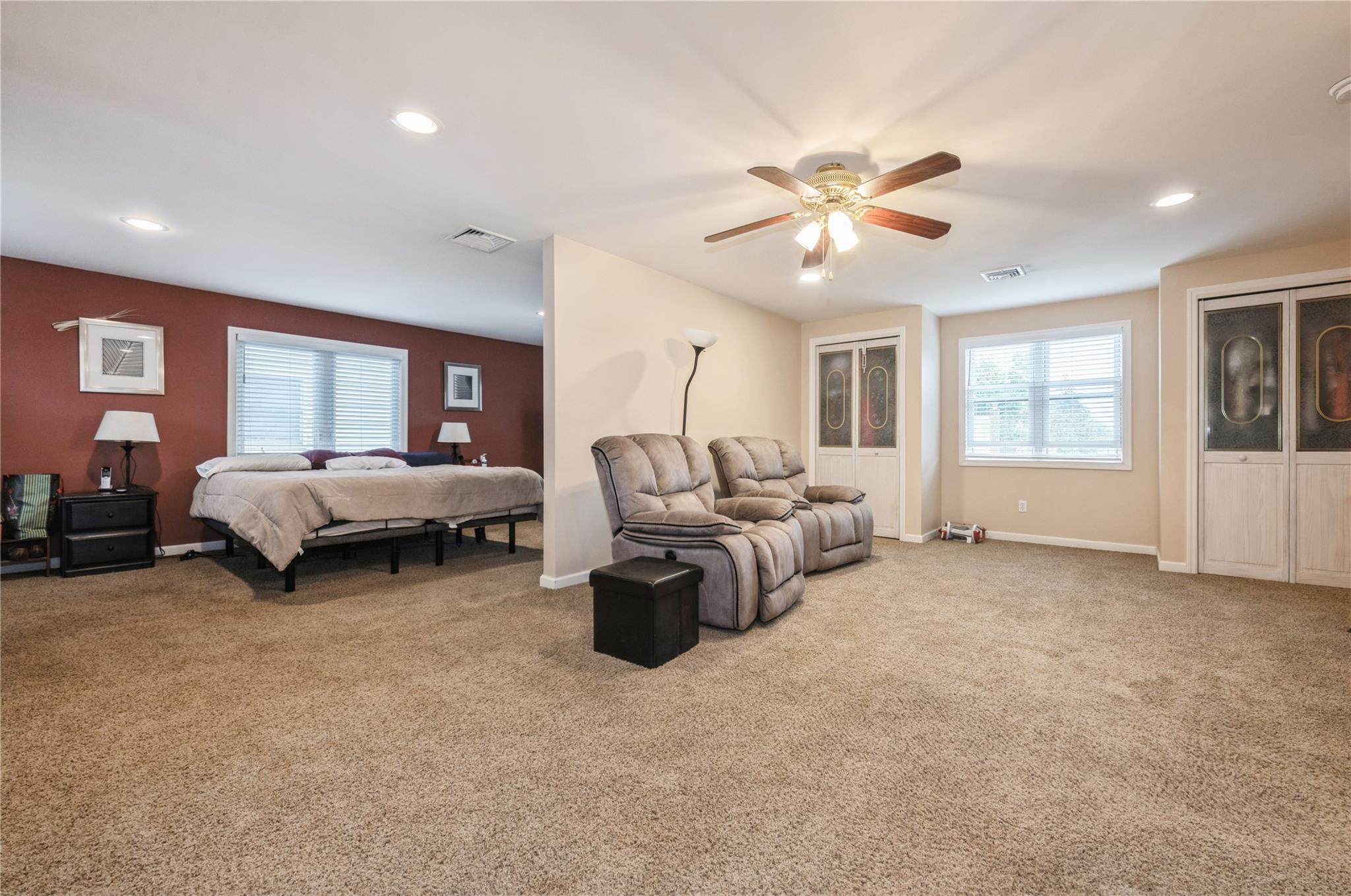 #18 photo, 24 Garden Boulevard, Hicksville , NY 11801