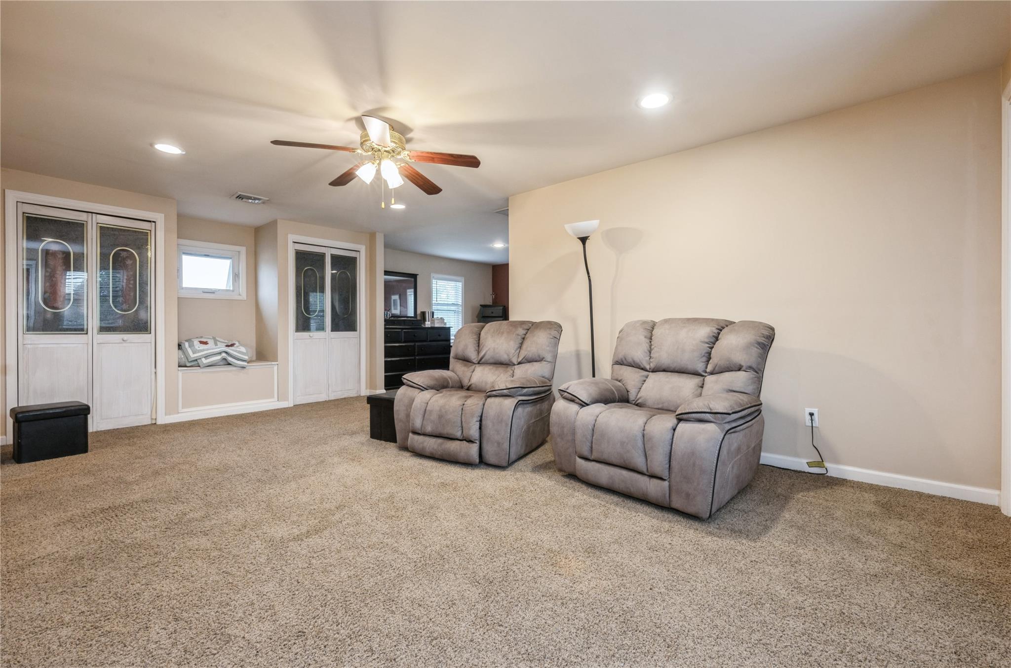 #20 photo, 24 Garden Boulevard, Hicksville , NY 11801