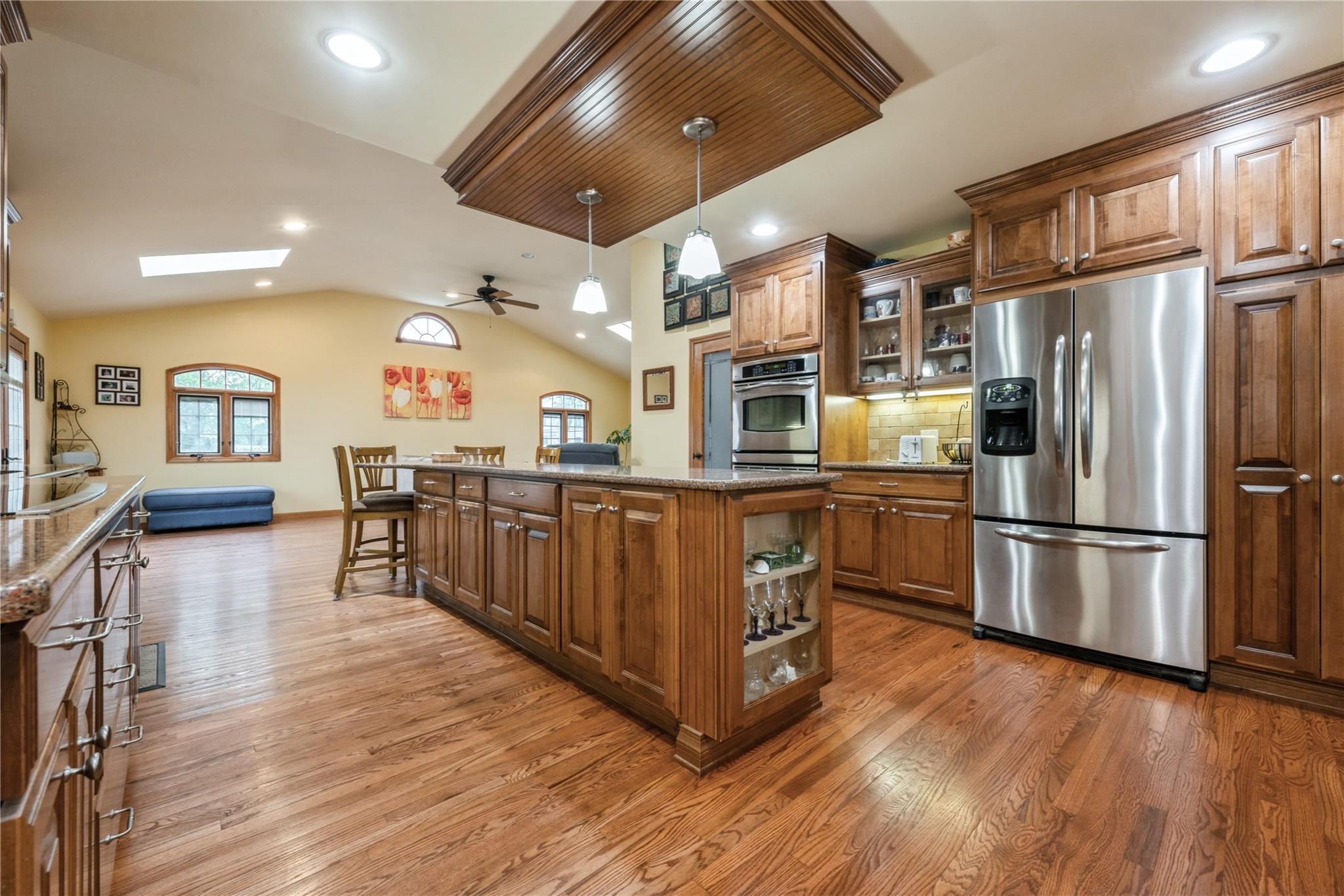 #3 photo, 24 Garden Boulevard, Hicksville , NY 11801