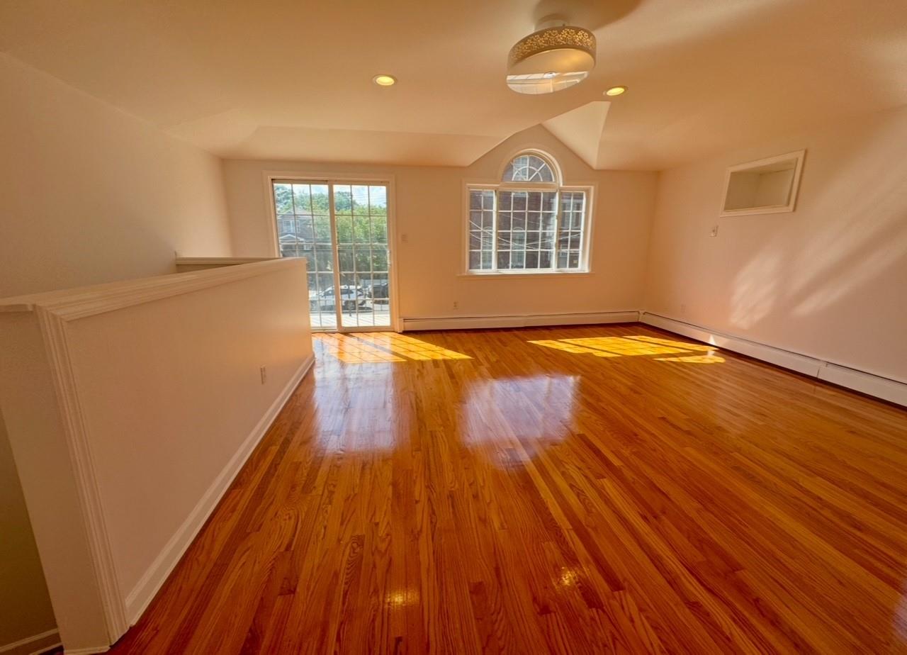 #7 photo, 10465 Springfield Boulevard, Queens Village , NY 11429